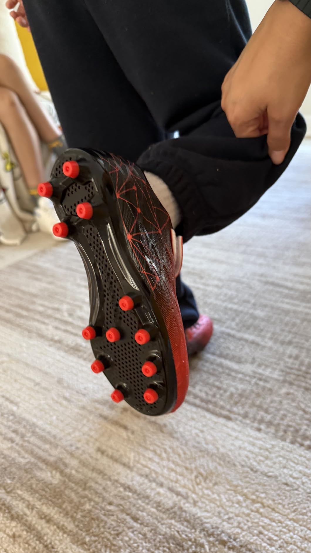 Hanani Boys Soccer Cleats Kids Girls FG/AG Soccer Athletics Sport Shoes Training Shoes Running Shoes Teenager Indoor Outdoor Football Shoes Sneakers for Unisex customer photo 2