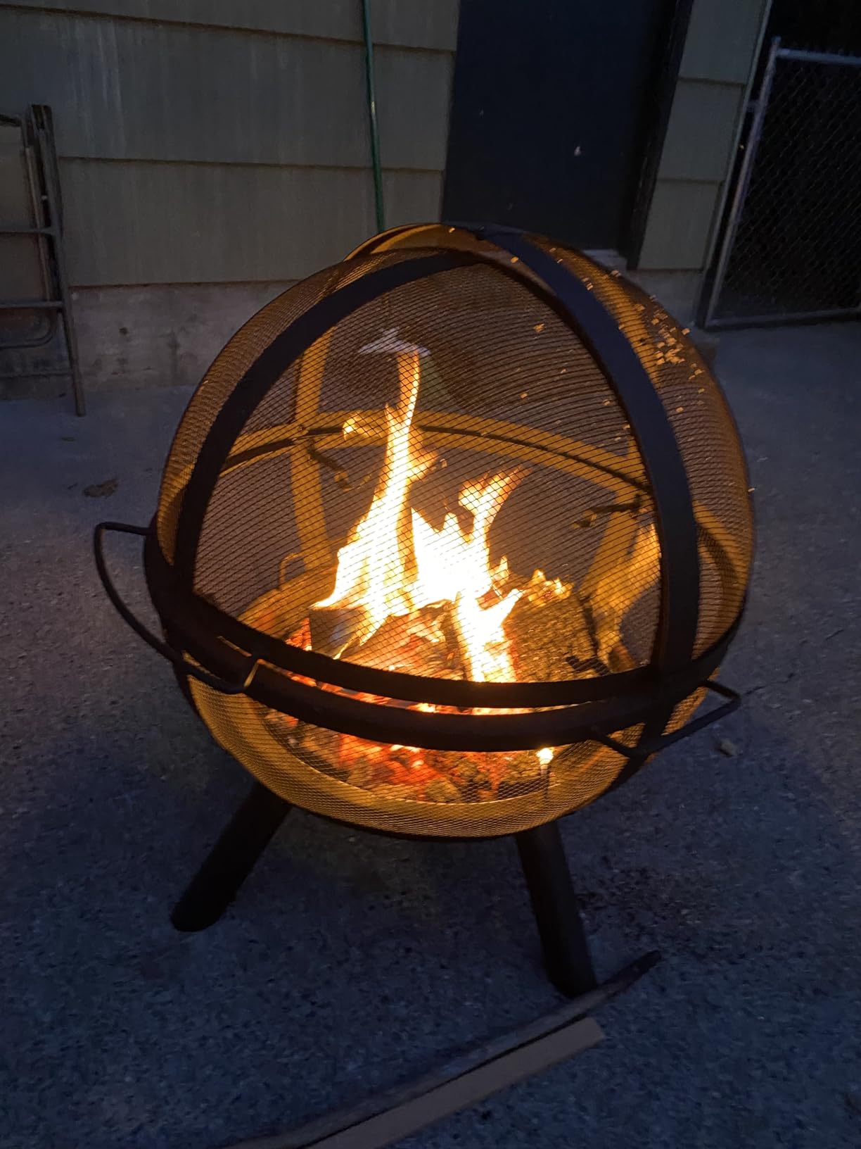 Ikuby Ball of Fire Pit fire Ball with BBQ Grill fire Globe Pit Large Round fire Pit,Patio Fire Pit Fireplace for Camping, Heating, Bonfire and Picnic, Black, 33.85*32.67*35in, (BLKFP-001) customer photo 1