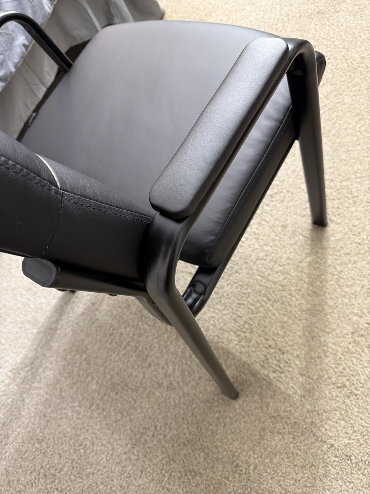 Oline Leather Guest Chair with Padded Arms, Reception Meeting Conference Waiting Room Lobby Home Desk Big and Tall Executive Office Chair, Black (2 Pack) customer photo 1