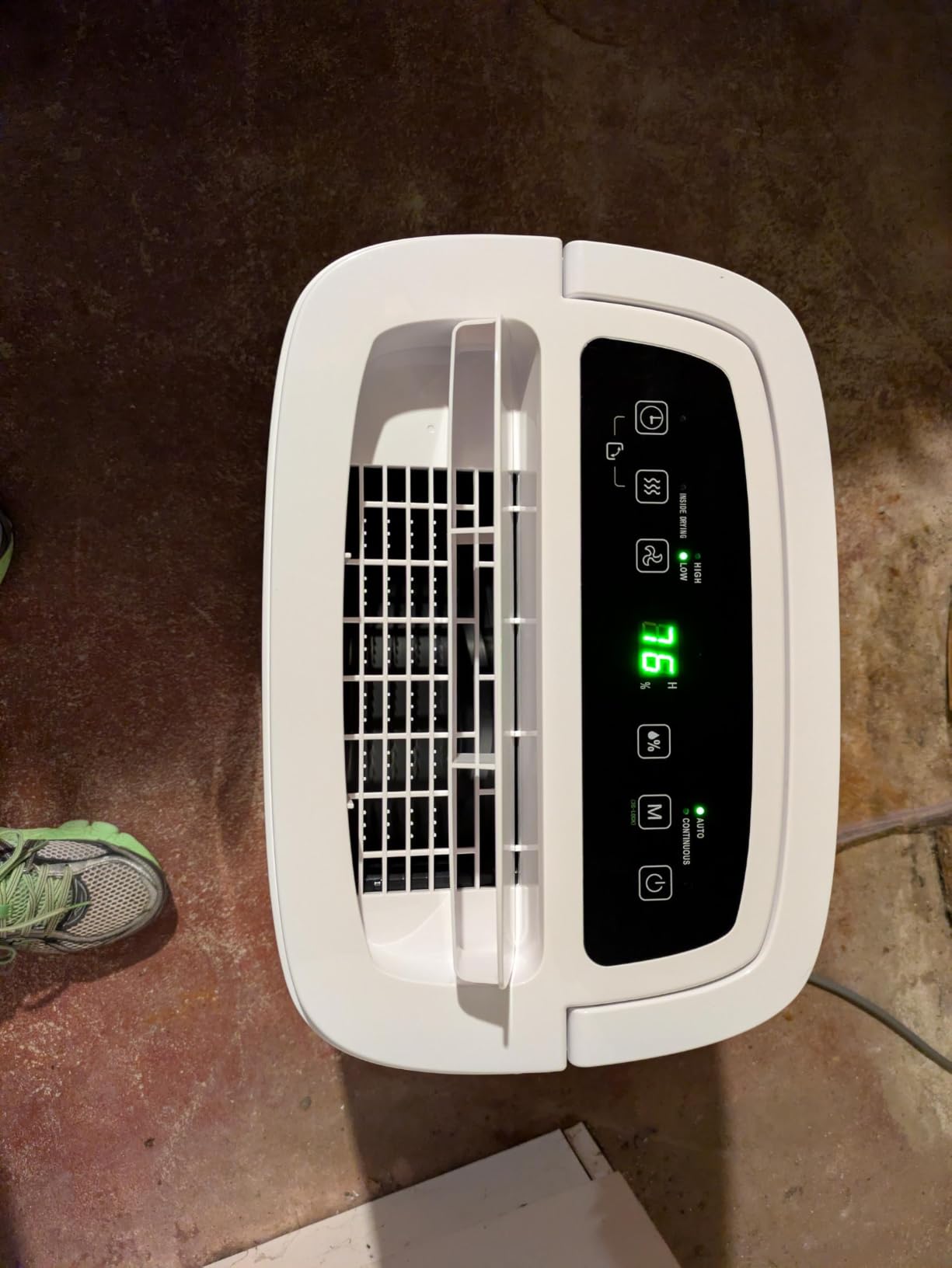 Waykar 120 Pints 2025 Energy Star Dehumidifier for Home up to 6,000 Sq. Ft, Ideal for Basement, Bathroom and Large Room with Drain Hose, Portable, Auto Defrost and Self-Drying customer photo 2
