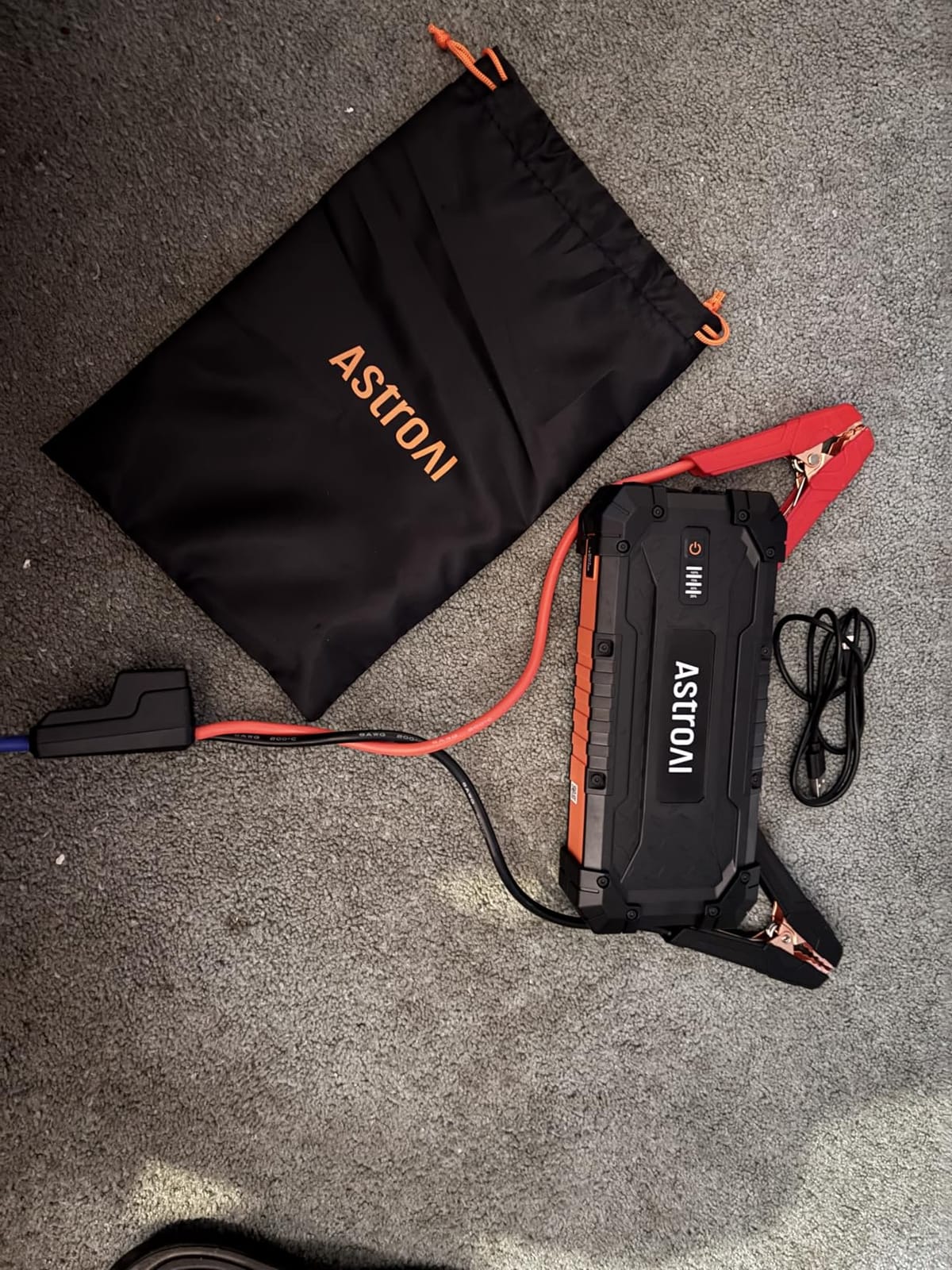 AstroAI S8 Ultra 12V 4000A Lithium Jump Starter Up to All Gas/12L Diesel | Heavy-duty Battery Booster with Smart Jumper Cables, Type-C Power Bank, 3-Mode LED Flashlight, Rugged Protection, Orange customer photo 1