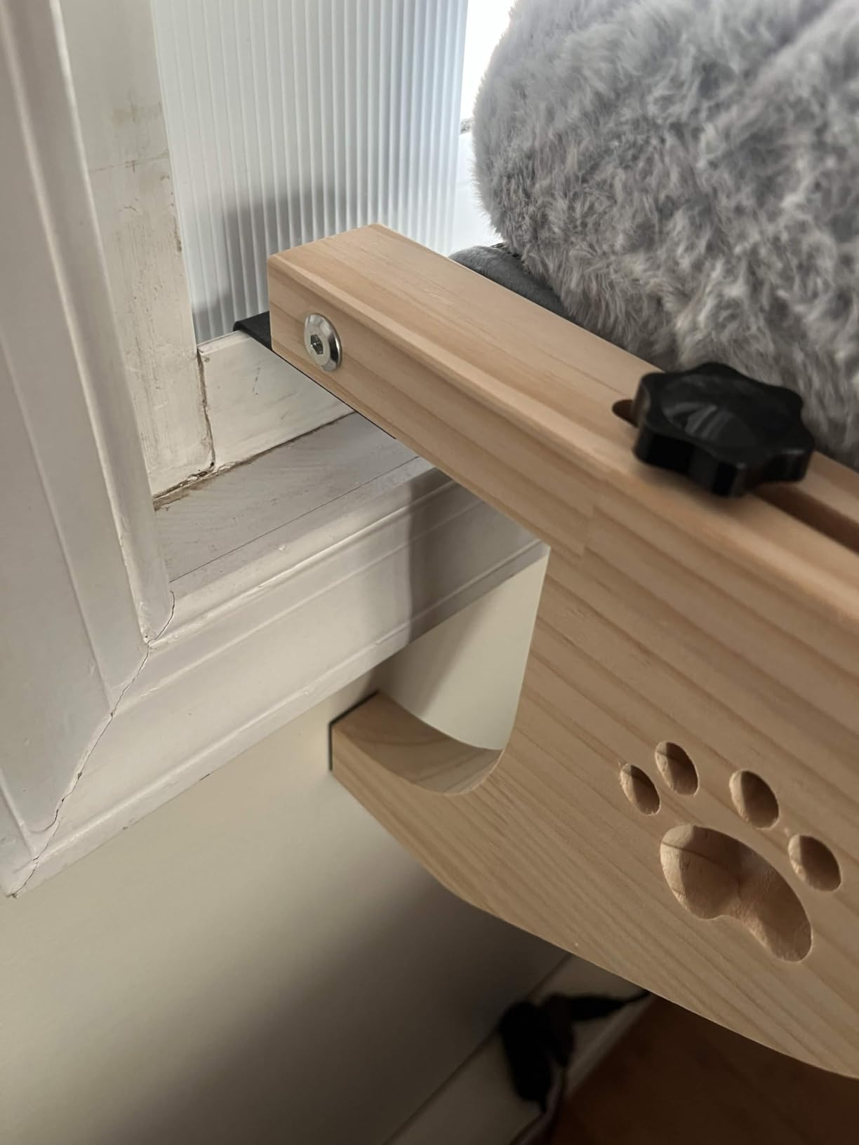 AMOSIJOY Wooden Cat Windowsill Perch with Zipper Cushion Bed, 24.4in customer photo 2