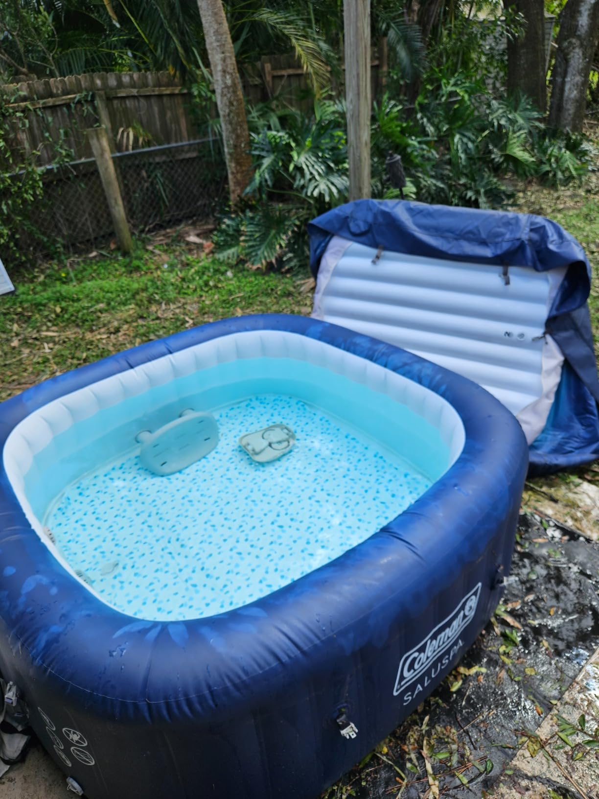 Coleman SaluSpa Atlantis Energy-Efficient 4-6 Person Inflatable Hot Tub customer photo 2
