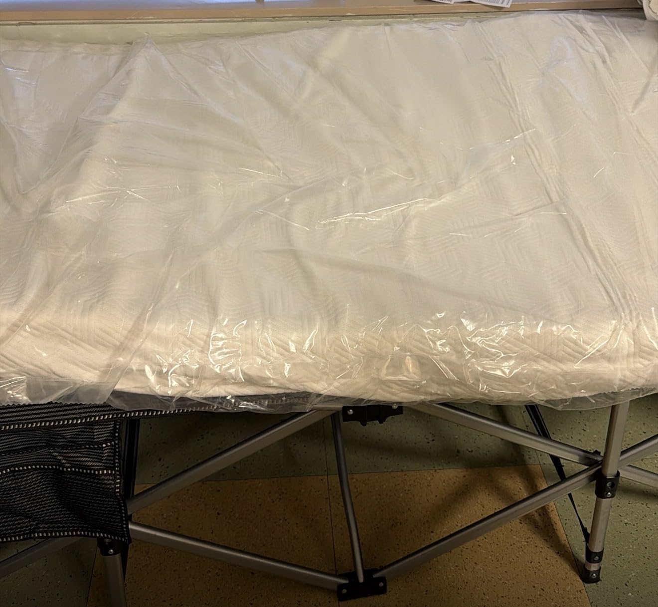 ABORON XXL Folding Camping Cot for Adults, 32 in Wide with Mattress, 900 lb customer photo 2