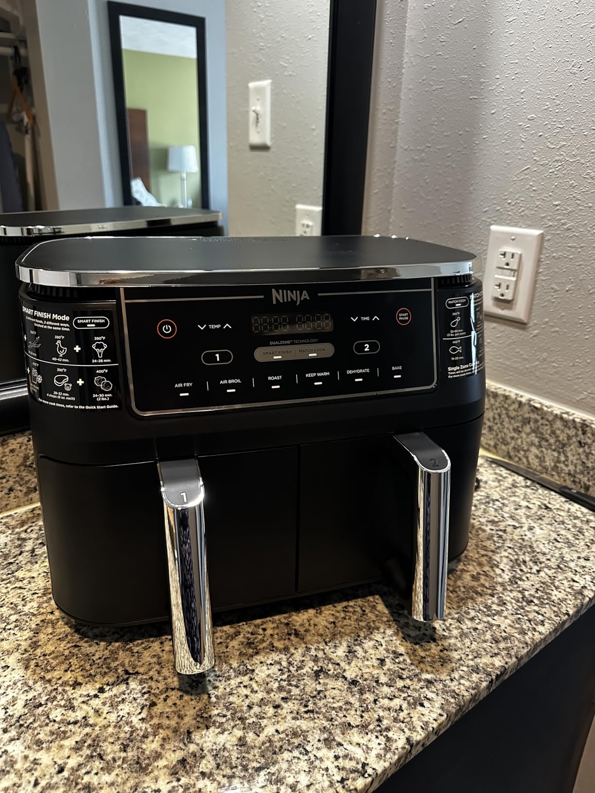 Ninja Foodi Air Fryer, 10 Qt DualZone, 6-in-1, Black, DZ302 customer photo 1