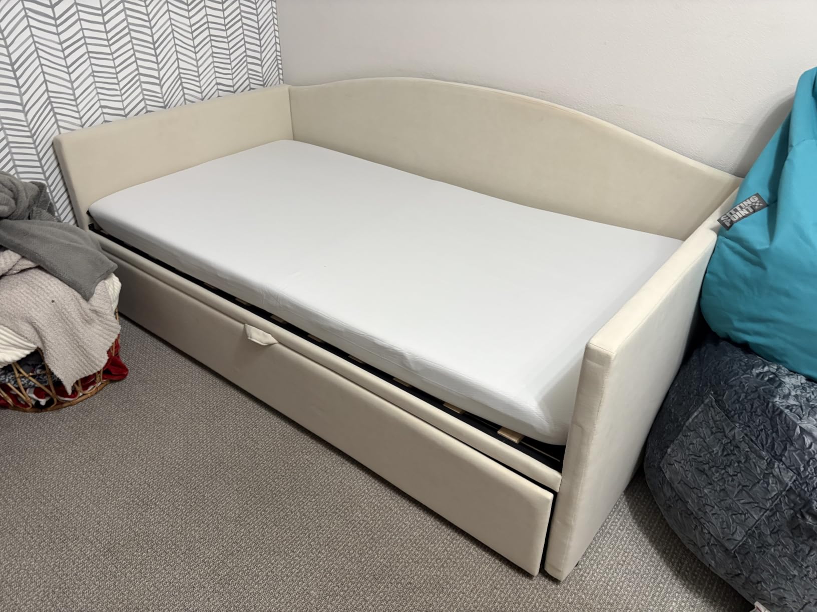 Zinus 6 Inch Twin Cooling Essential Memory Foam Mattress, Medium Feel customer photo 2