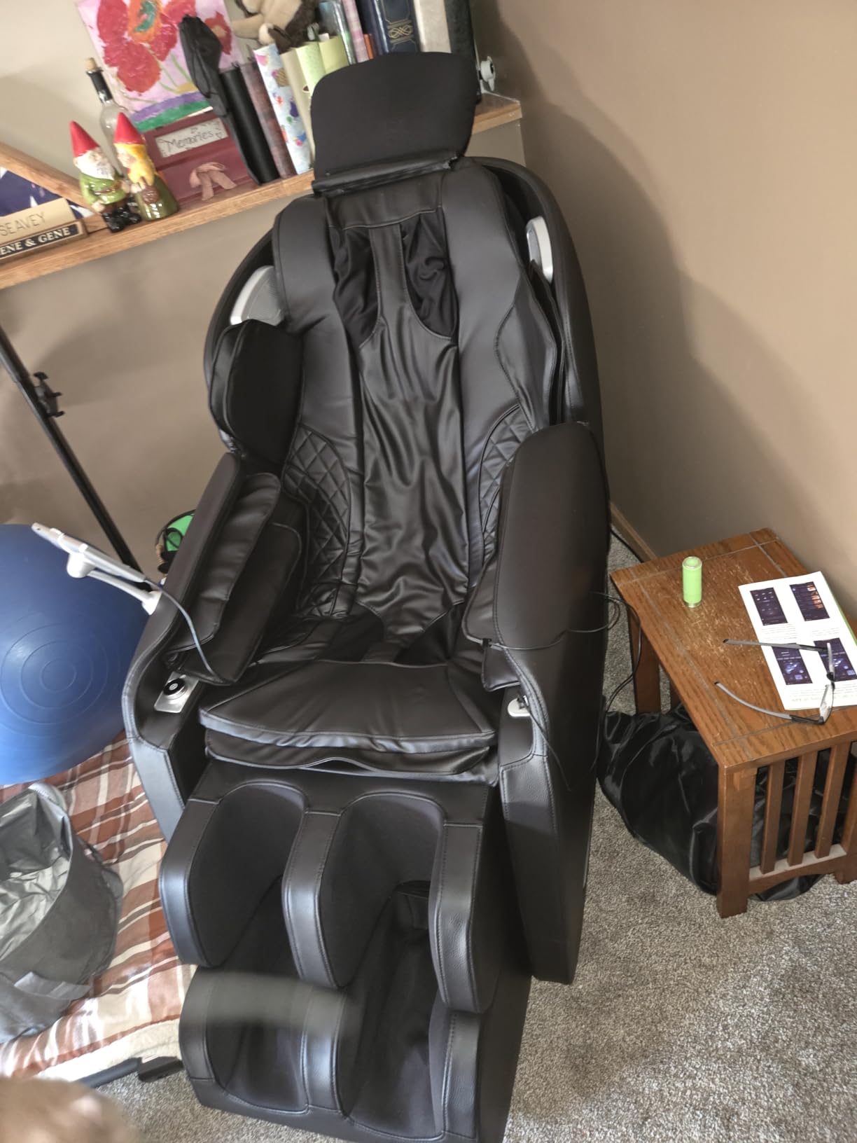 Real Relax Massage Chair Full Body with Unique Phone Controller,Heart and Blood Measurement, Zero Gravity 3D SL-Track Recliner with APP Control, Child Lock,Pause Button, Back Pad, Favor-06, Dark Brown customer photo 1