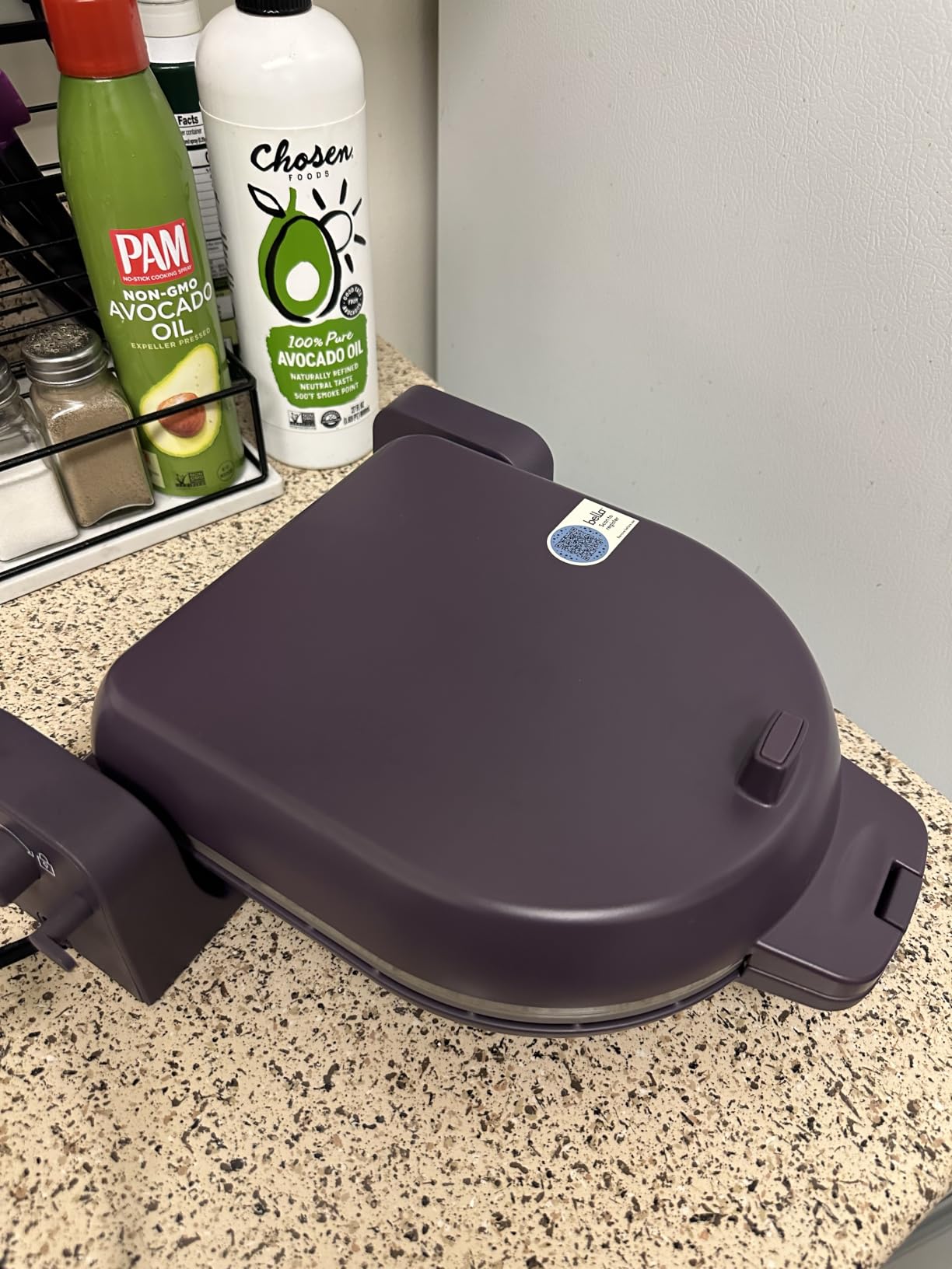 bella Fits-Anywhere™ Flip-n-Store Non-Toxic, Belgian Waffle Maker, Oatmilk customer photo 2
