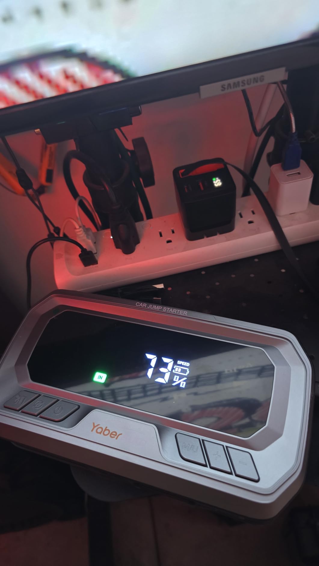 YaberAuto 12-in-1 Jump Starter with Air Compressor 8000A 160PSI 65W Charge customer photo 2