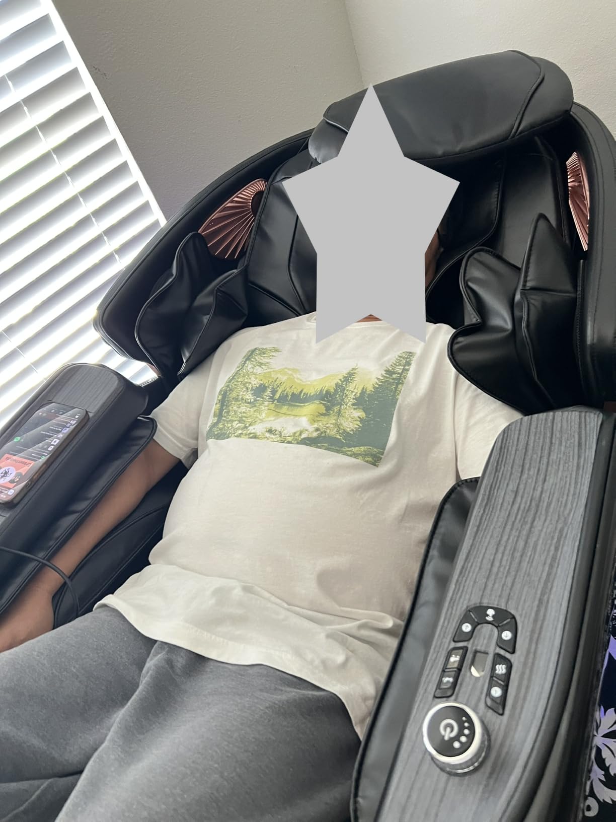Massage Chair Full Body, 2026 Zero Gravity SL-Track Shiatsu Massage Chairs Recliner with AI Voice, LED Backlight Remote Control, Waist & Calf Heating, Phone Joystick and Holder, G6 Black customer photo 2