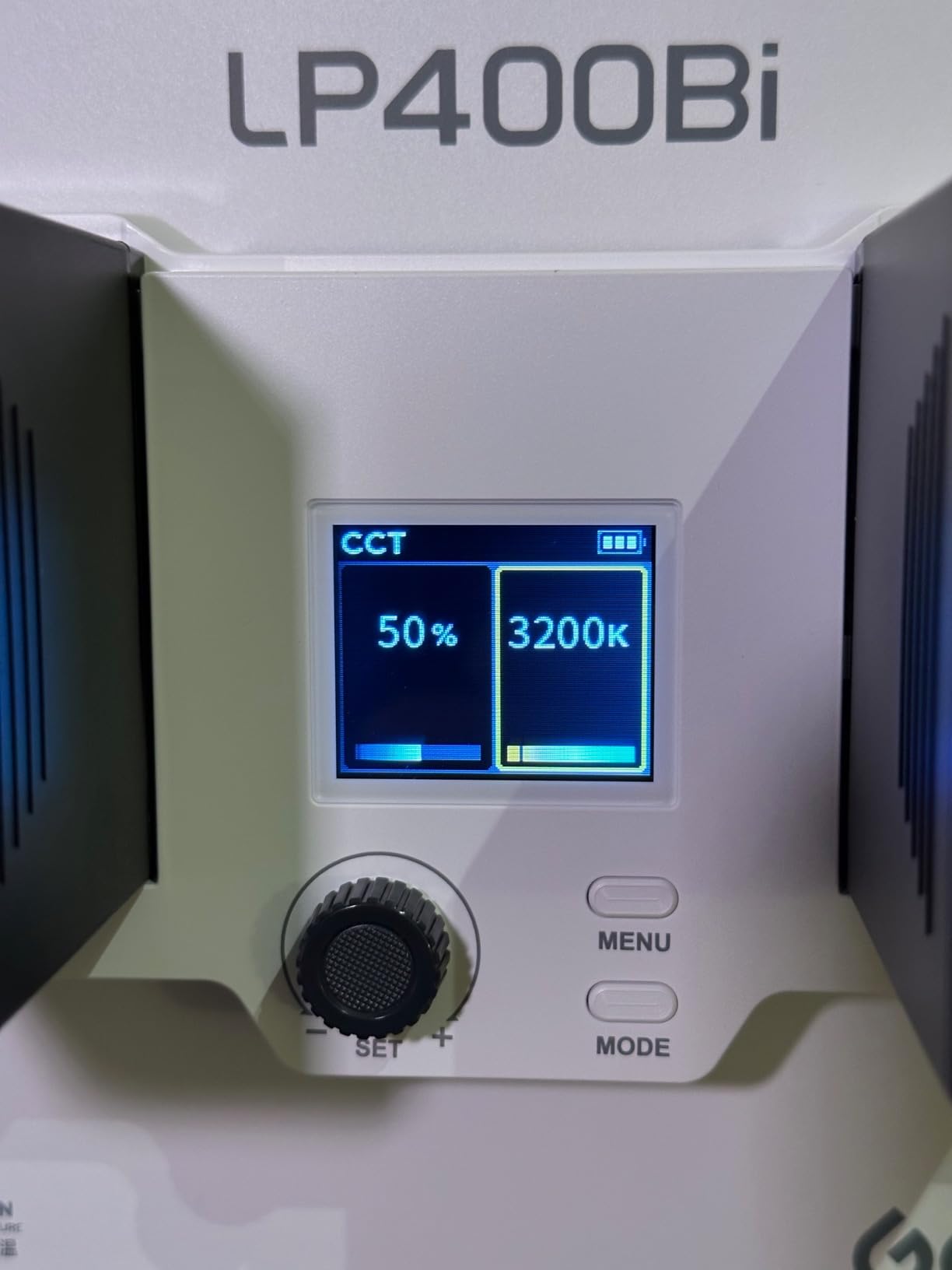 Godox LP400Bi 36W Bi-Color LED Video Panel Light with Barndoor & Carry Bag customer photo 1