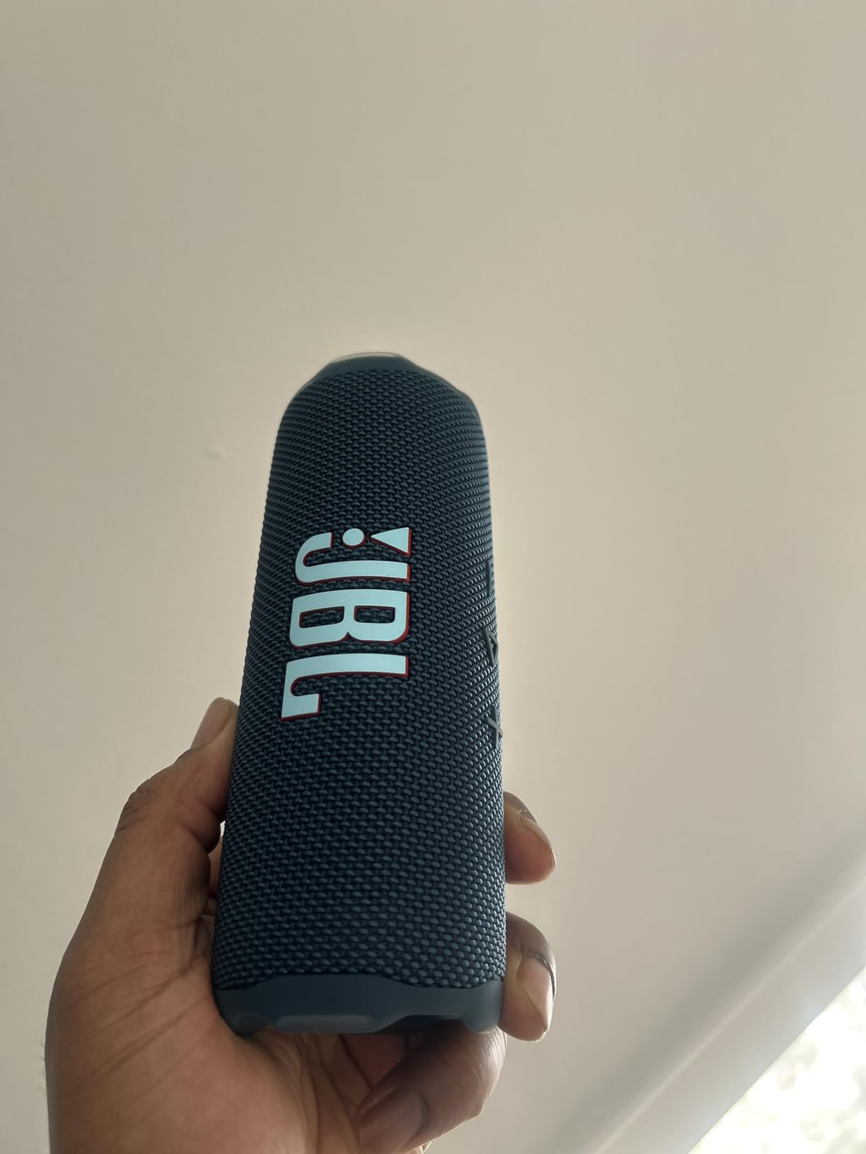 JBL Flip 7 Portable Bluetooth Speaker, Waterproof and Drop-Proof customer photo 1