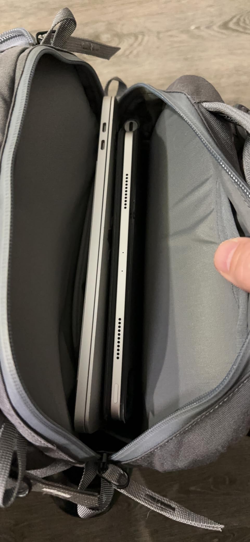 Mystery Ranch Catalyst 22 Backpack - Weatherproof Travel Bag with Easy Access Design & Padded Laptop Sleeve - Ponderosa, 22L customer photo 1