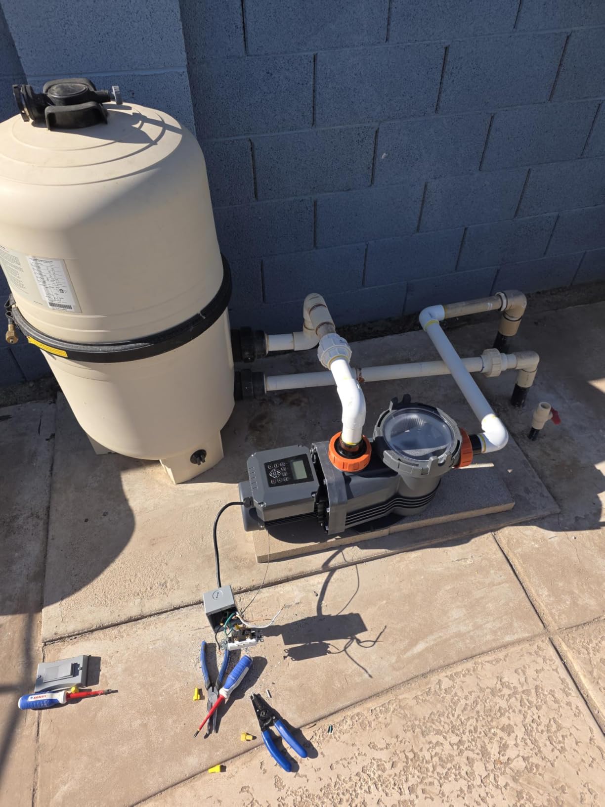 1.8 HP Variable Speed Pool Pump for Above & Inground Pools, Up to 9114 GPH, 220V Inverter Pool Pump with Permanent Magnet Motor, Energy Efficient, Saltwater Compatible customer photo 1