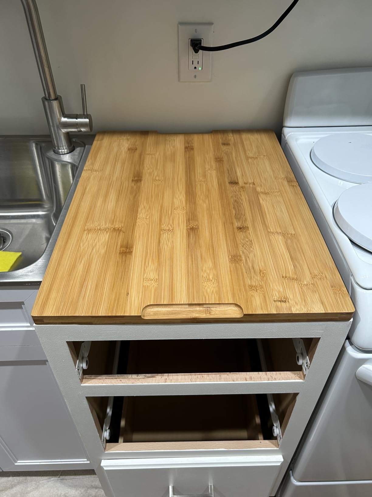 Kikcoin 30”×20” Bamboo Cutting Boards for Kitchen, Heavy Duty Wooden Cutting Boards, Healthy Extra Large Chopping Boards with Deep Juice Groove and Handle, Oversized Stove Top Cover, Natural customer photo 2