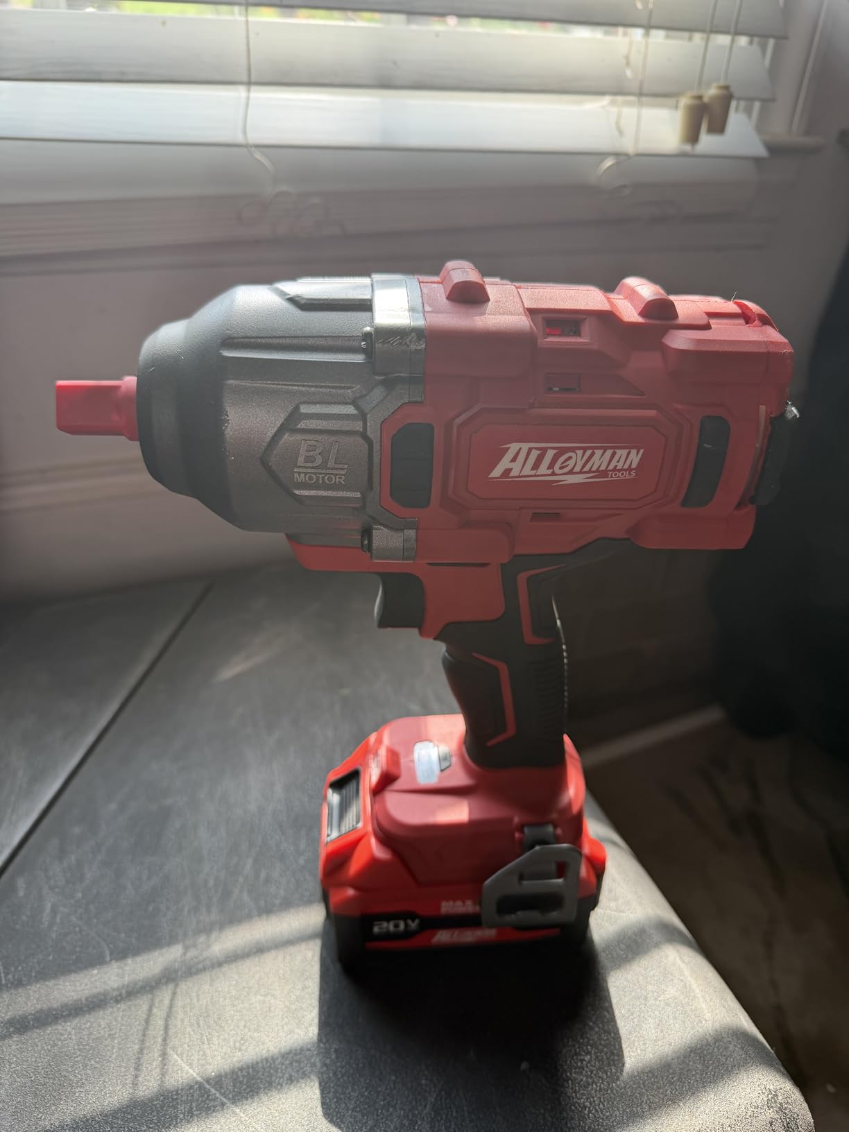 Alloyman Cordless Impact Wrench 1500 FT-LBS(2000N.M),1/2