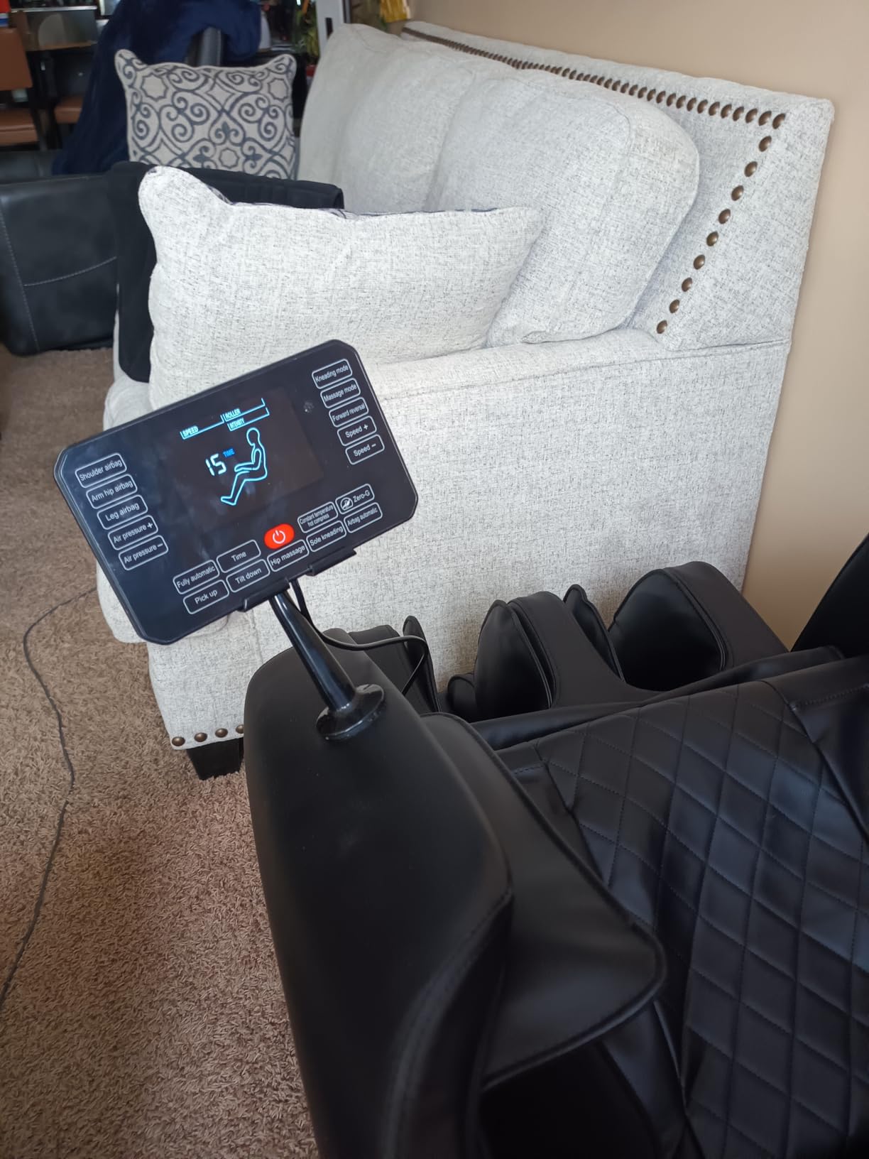 Massage Chair, Zero Gravity Full Body Massage Chair, Shiatsu Recliner with 14 Massage Points, Lumbar & Calf Heating, 20 Auto Modes, Spacious Massage Area, Bluetooth Speaker, Touch Screen Controller customer photo 1