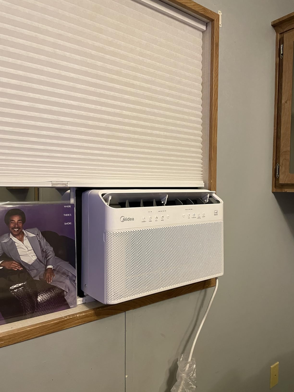 Midea 8,000 BTU U-Shaped Smart Inverter Window AC, Cools 350 Sq Ft, Ultra Quiet, Alexa/Google Compatible, 37% Energy Savings customer photo 2