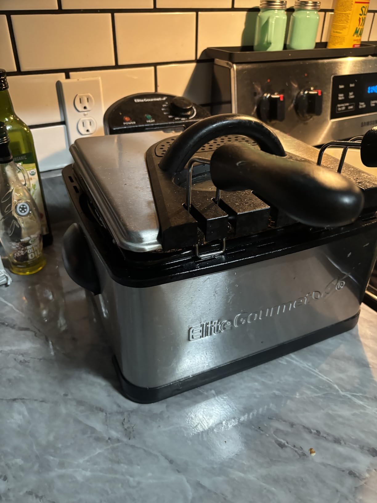 Elite Gourmet 4.5Qt Deep Fryer, Dual 2Qt Split Baskets, 1700W customer photo 1
