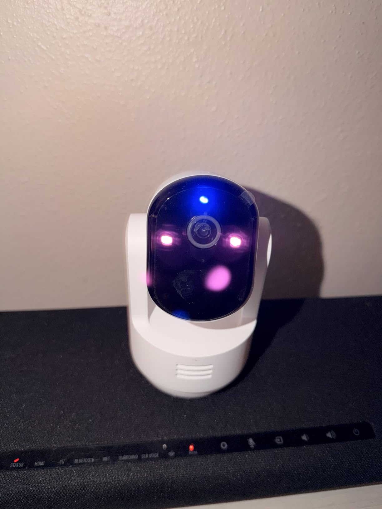 Arlo Essential Indoor Pan Tilt Zoom Security Camera 2K Wired - 2-Cam customer photo 1