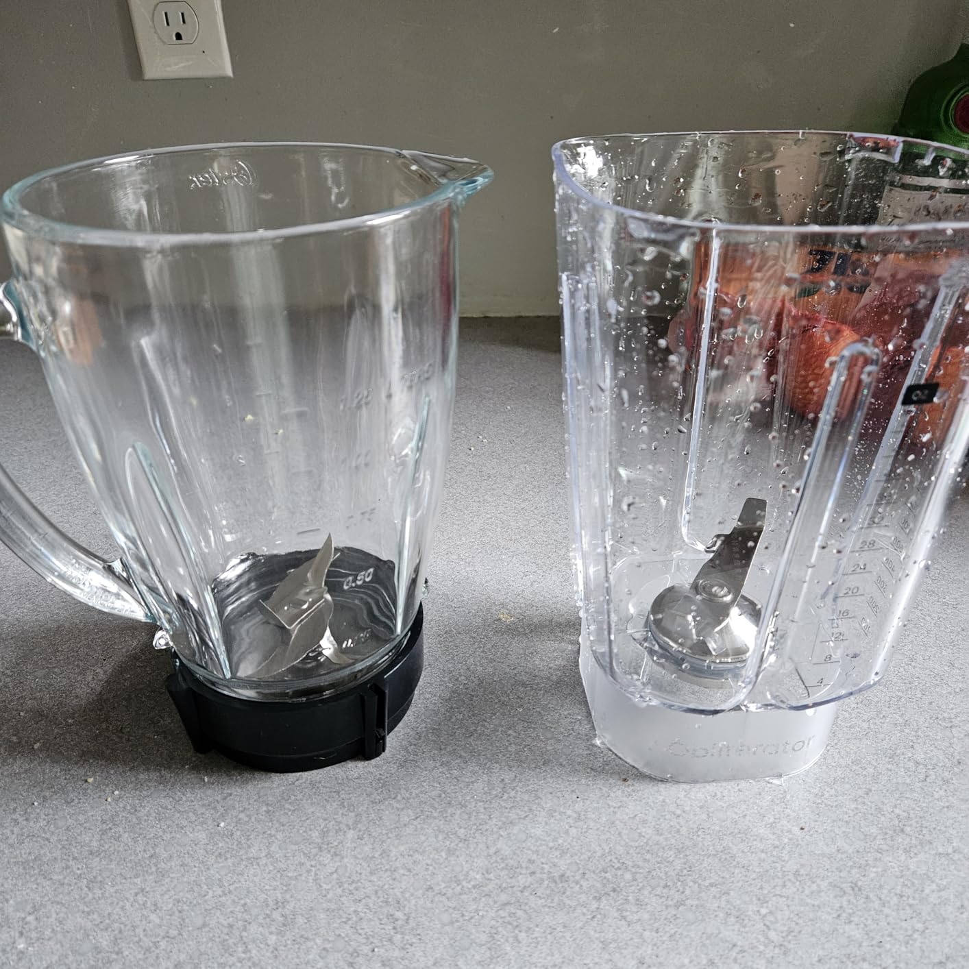Chefman Obliterator 48 oz Countertop Blender for Smoothies, 1380W Motor to Crush Ice, Nuts, and Frozen Fruit with Stainless Steel Blade, Auto Blend Function, Includes Tamper and Scraper customer photo 1