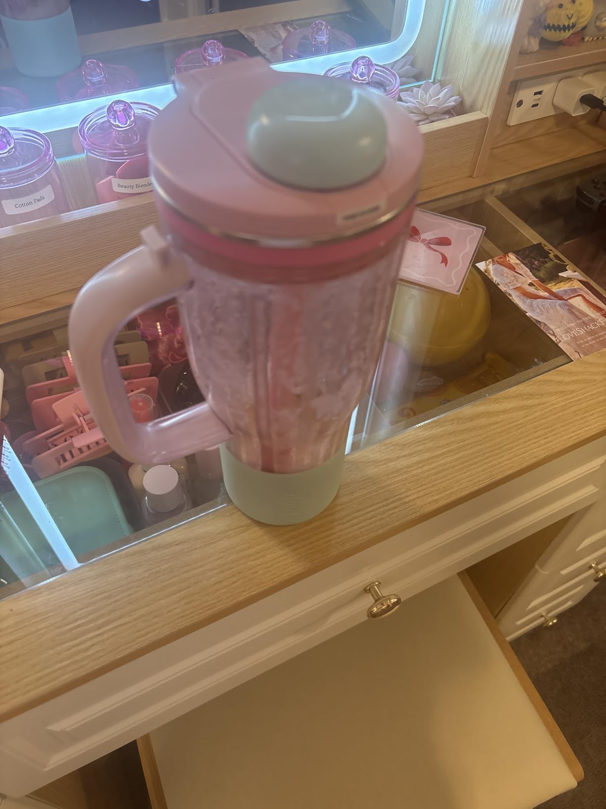 Ninja BlendBOSS Personal Blender, 26oz Tumbler, 1200PW, Stone Mint, DB351ST customer photo 1