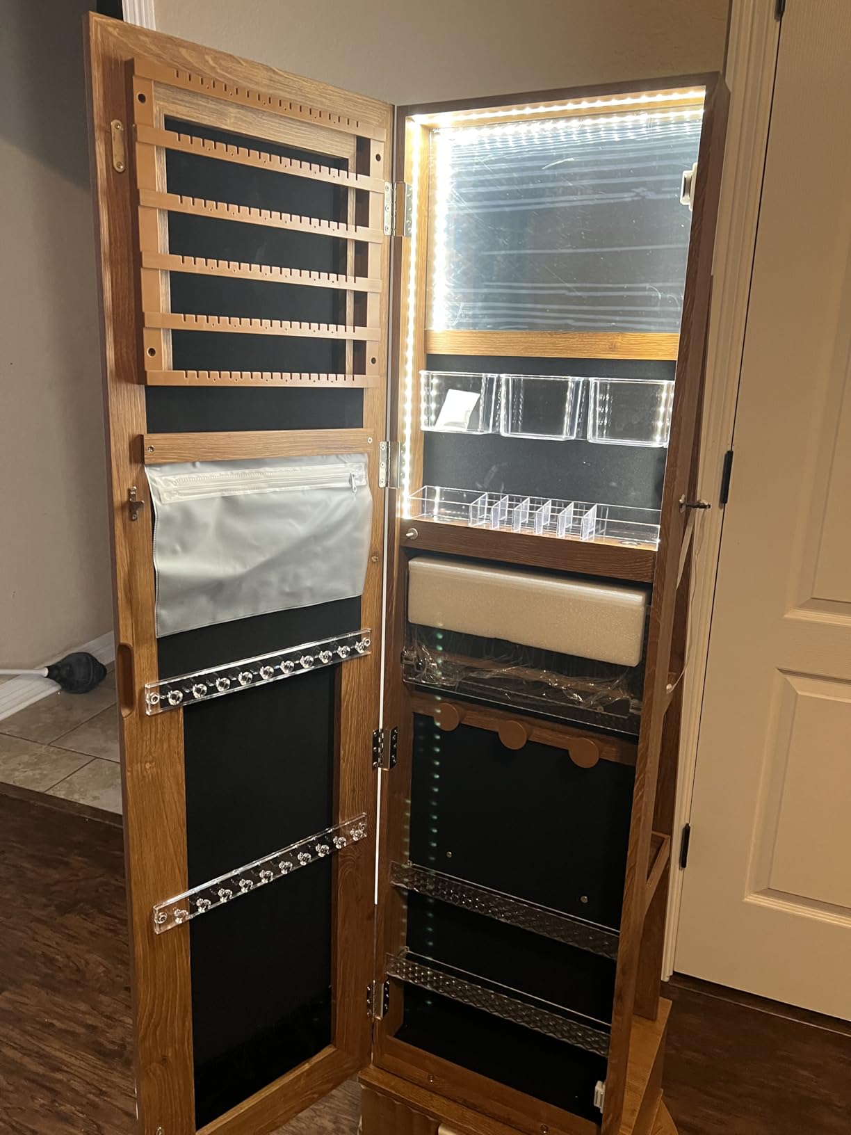 Joaxswe Fluted 360° Swivel Jewelry Armoire Standing with Full Length Mirror customer photo 1
