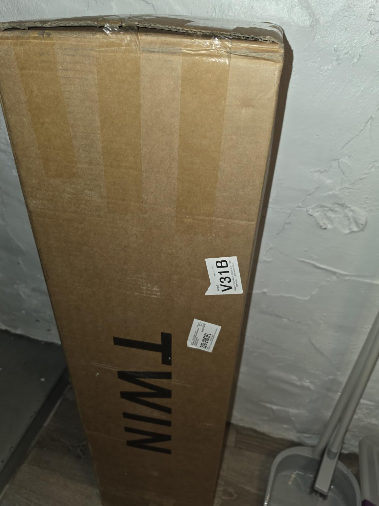 12 Inch Queen Mattress, Hybrid with Motion-Isolating Pocket Springs customer photo 2