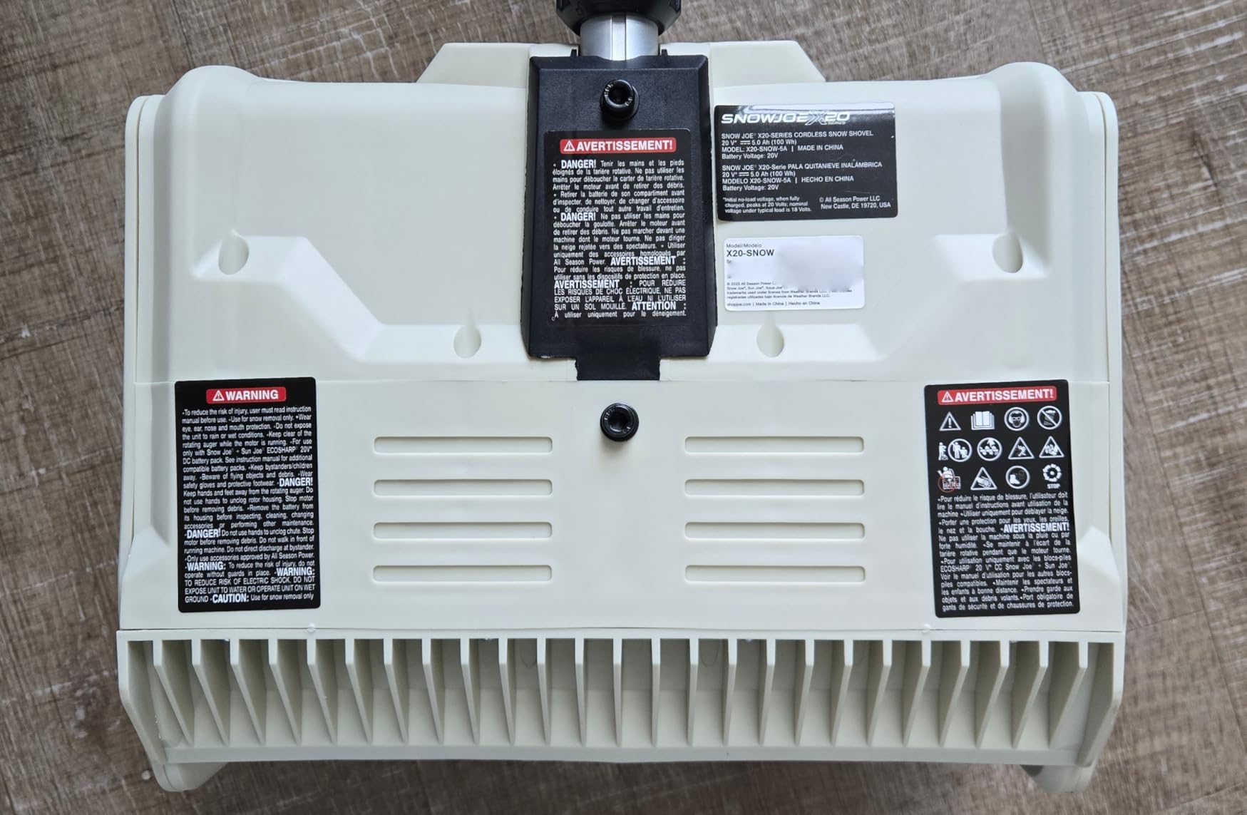 Snow Joe Cordless Electric Snow Shovel with Adjustable Handle, X20-SNOW-5A customer photo 2
