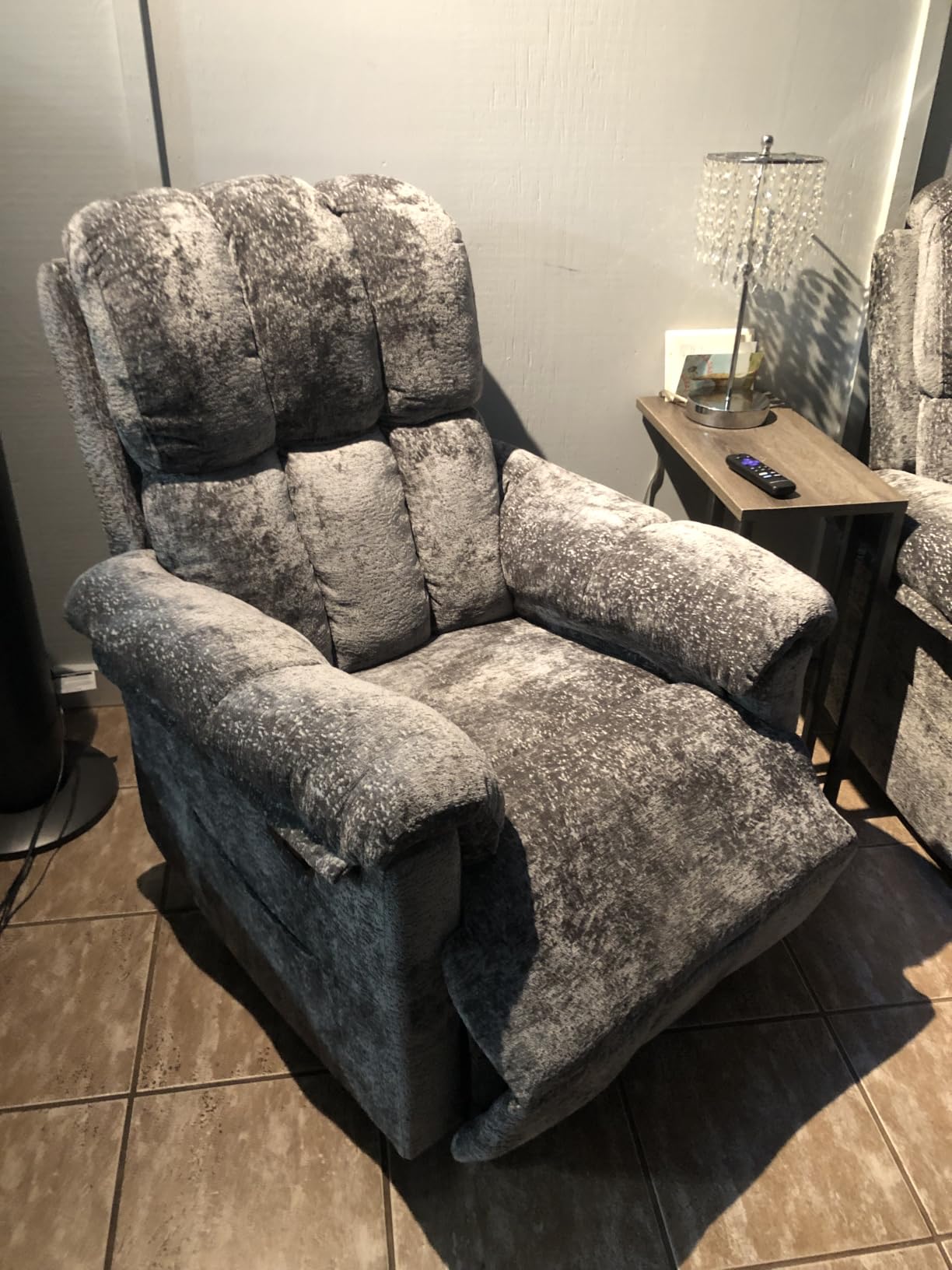 Korser Recliner Chair, Swivel Rocker Recliner Chair for Adults, Small Recliners for Small Spaces, Manual Recliner with Side Pockets, Upholstered Nursery Rocking Chair for Living Room, Sherpa, Pink customer photo 2