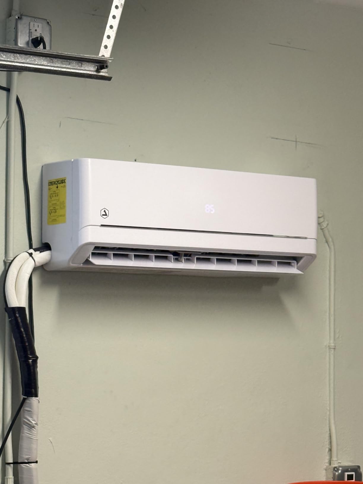 Albott 12,000 BTU Mini Split Air Conditioner and Heater SEER2 18, 115V customer photo 2