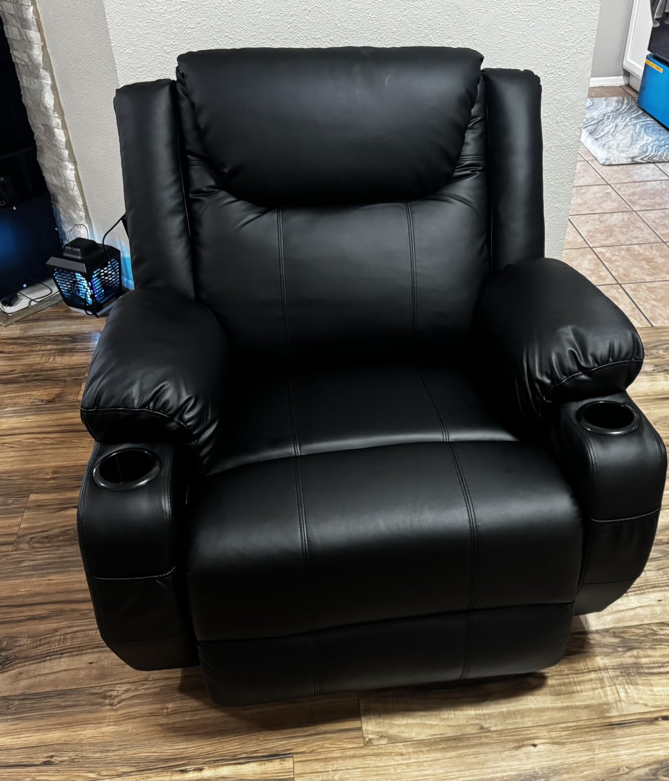 Korser Oversized Recliner Chair, 360° Swivel Recliner for Adults,Swivel Rocker Recliner Chair with Heat and Massage, Manual Recliner with Remote Control and Cup Holders for Living Room, Faux Leather customer photo 1