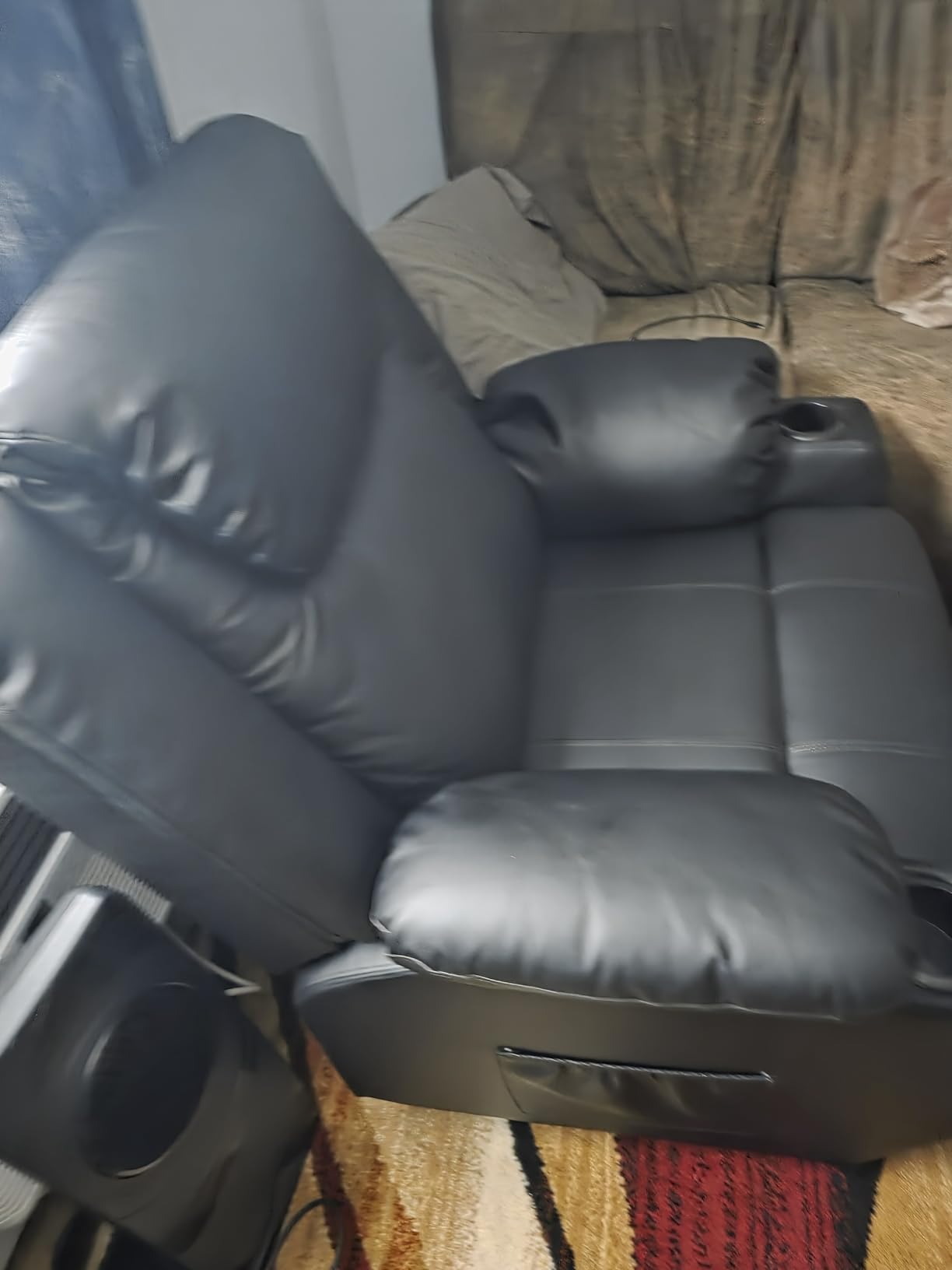 Korser Oversized Recliner Chair, 360° Swivel Recliner for Adults,Swivel Rocker Recliner Chair with Heat and Massage, Manual Recliner with Remote Control and Cup Holders for Living Room, Faux Leather customer photo 2