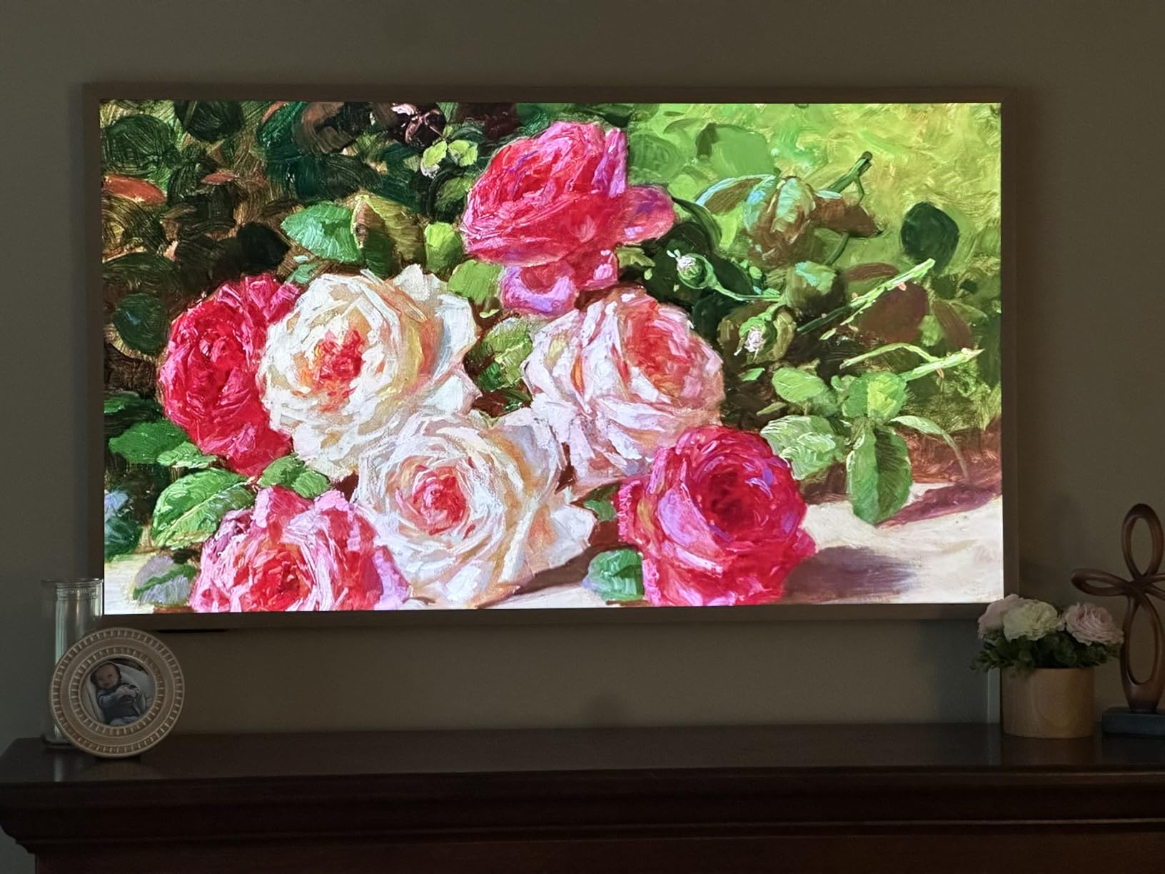 Hisense 85“ Hi-QLED 4K S7 CanvasTV Series Google Smart Art TV (85S7SG, 2026 New) - 144Hz, Art Gallery, Dolby Vision HDR, Anti-Glare Panel, Hi-Matte Display, Frame & UltraSlim Wall Mount Included customer photo 2