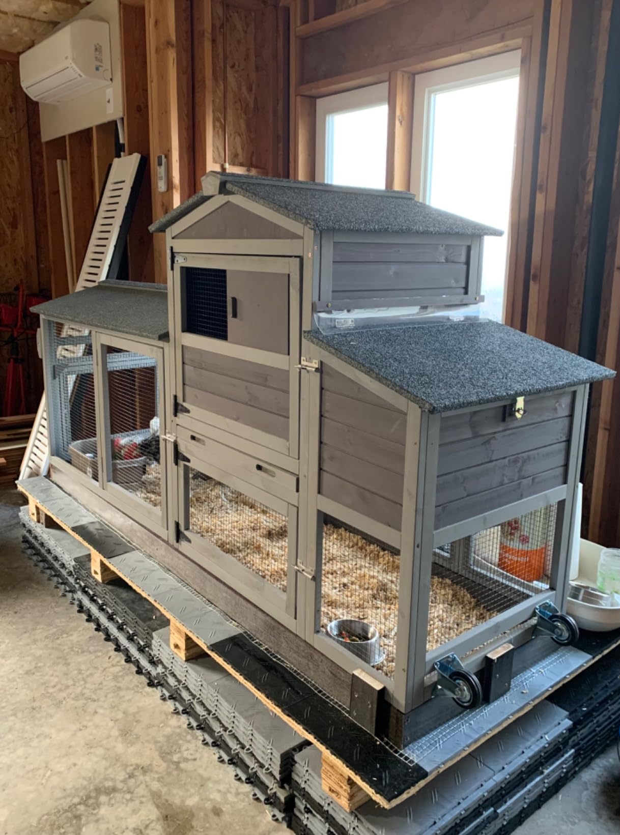 Aivituvin Mobile Chicken Coop with Wheels for 2-4 Chickens, Backyard Expandable Chicken House Duck Cage with Run, 2 Nesting Boxes, Easy Clean Pull-Out Tray, Leak-Resistant Asphalt Roof, 72.3
