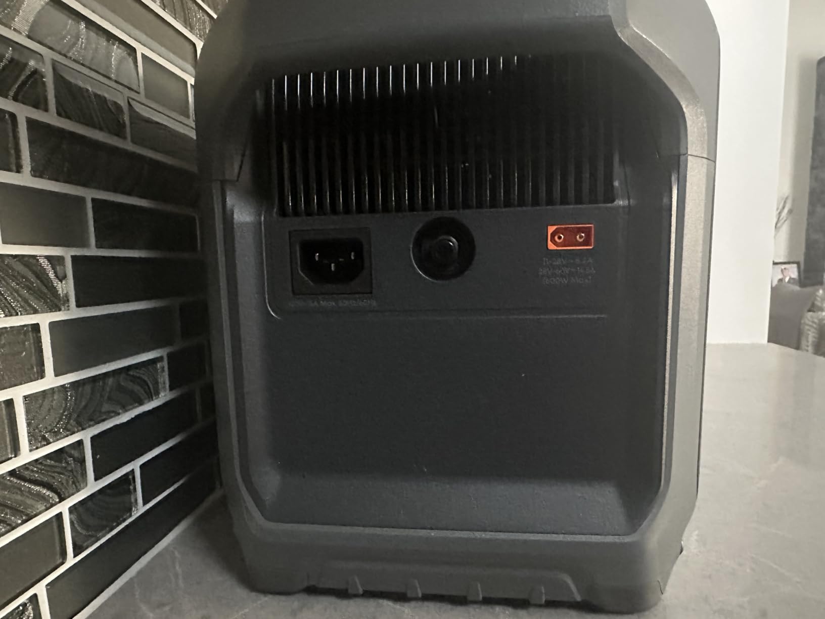 Anker SOLIX C1000 Gen 2 Portable Power Station with 200W Solar Panel customer photo 1