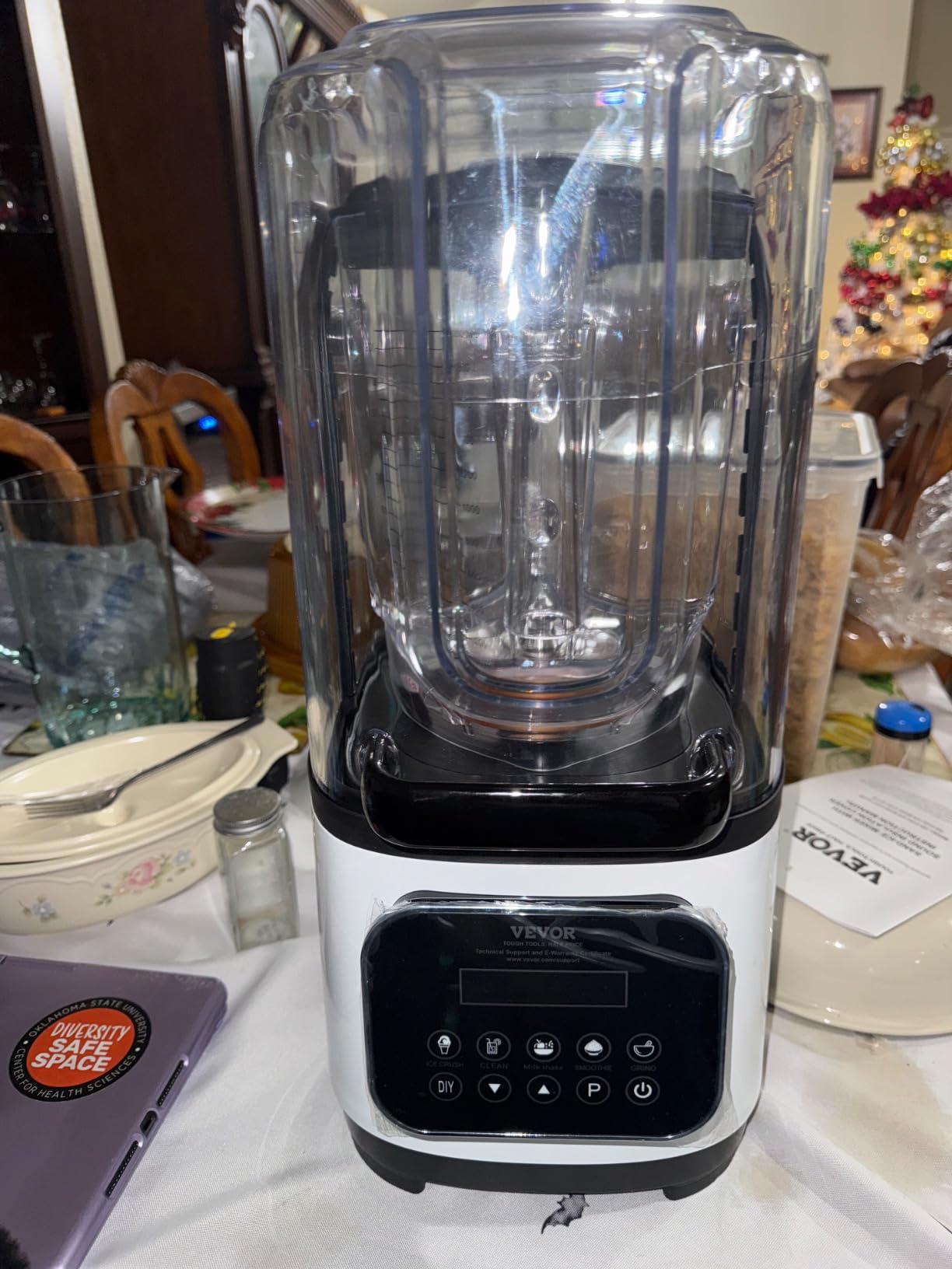 VEVOR Blender, 68 oz Professional Countertop Blenders with Shield, 1400W 26000RPM Kitchen Food Processor Combo, Self-Cleaning, Speed Adjustable, 6 Preset Menu for Smoothies, Ice Crushing, Puree, White customer photo 1