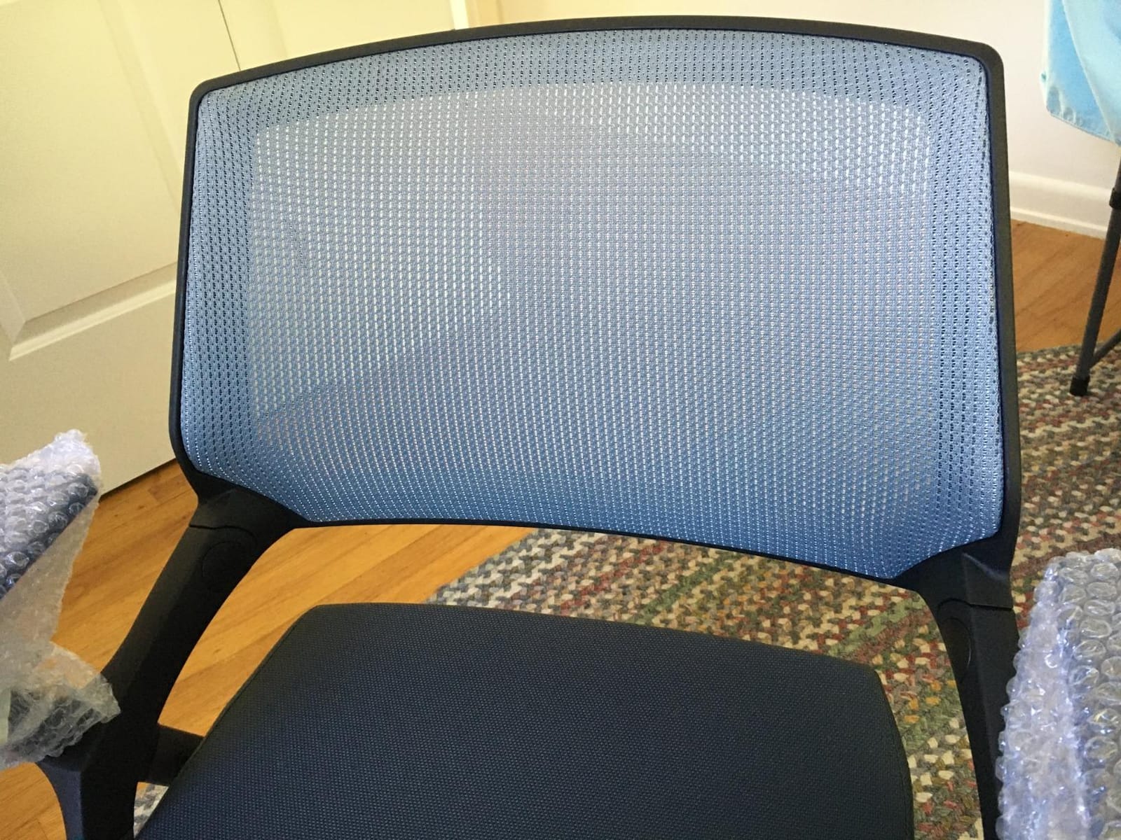 CLATINA Ergonomic Stackable & Foldable Conference Room Chairs, Mesh Office Chair with Arms and Wheels for Office Waiting Room Meeting Lobby Church School Receptions and Training Black customer photo 2