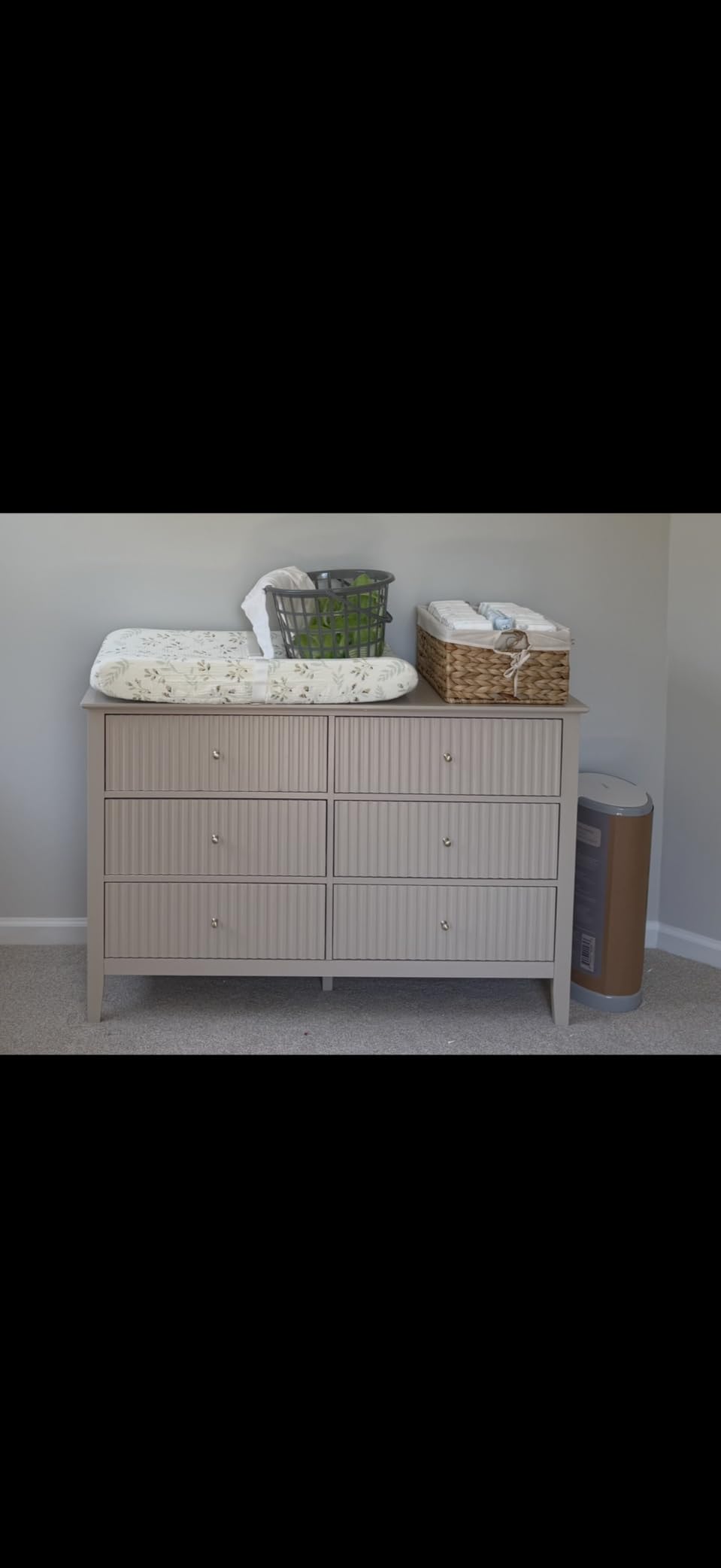 RoyalCraft Fluted Dresser for Bedroom with 9 Drawers, 59