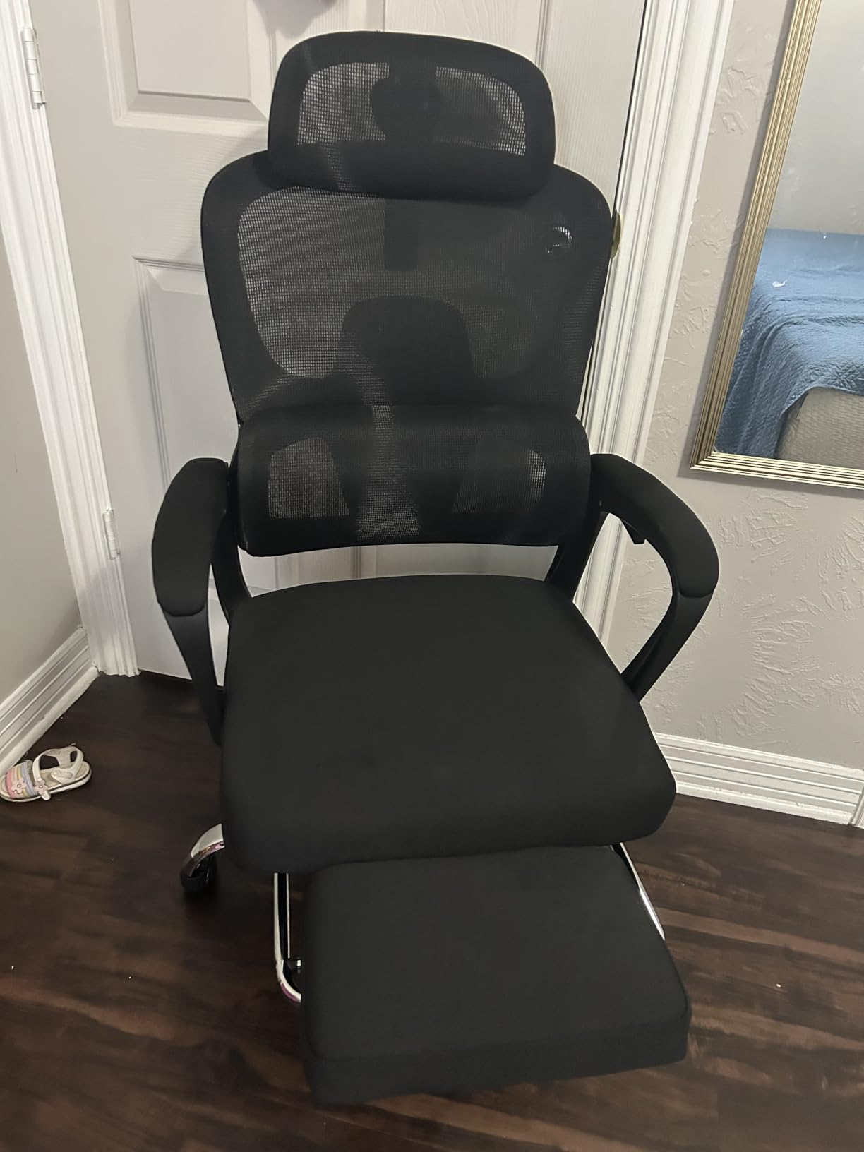 Ergonomic Office Chair with Footrest, 90-145° Reclining Mesh Desk Chair customer photo 1