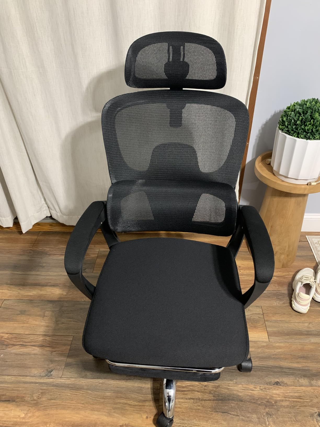 Ergonomic Office Chair with Footrest, 90-145° Reclining Mesh Desk Chair customer photo 2