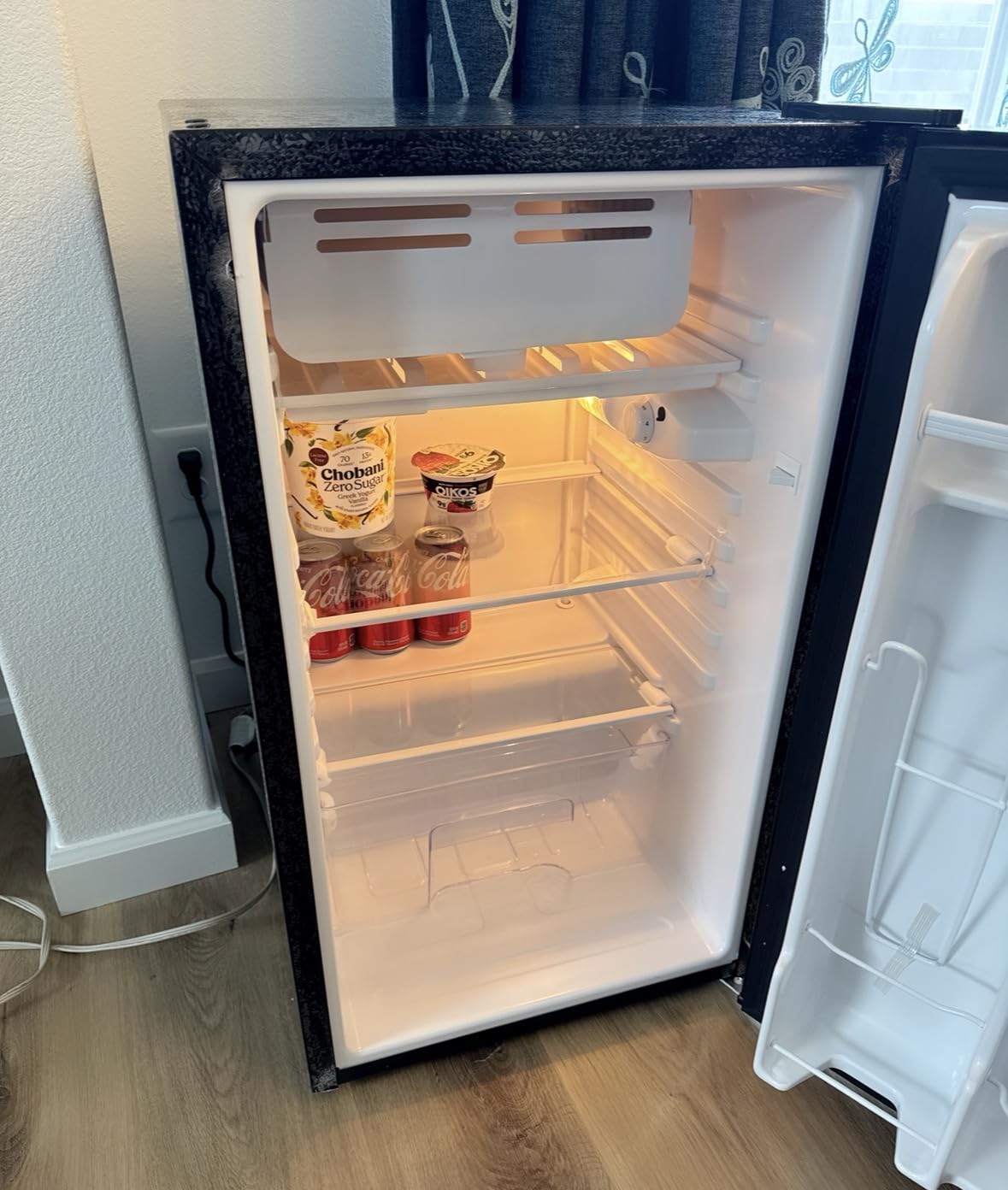 Feelfunn 2.5 Cu.Ft Mini Fridge with Freezer, 2 Door Dorm Fridge, Silver customer photo 2
