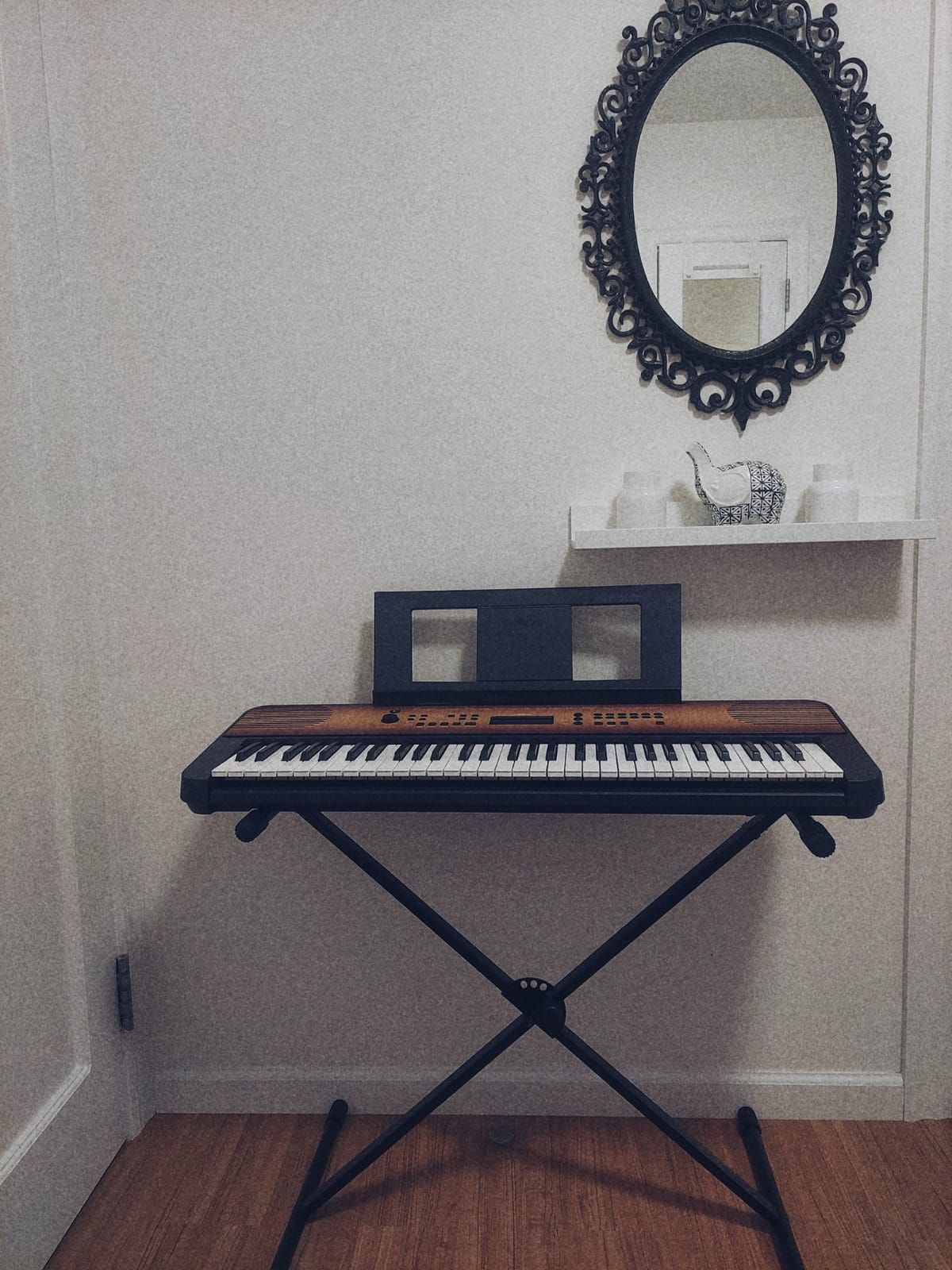 Stage Rocker Single-X Style Classic Folding Keyboard & Digital Piano Stand, Adjustable Width & Height, Durable & Sturdy, Easy to Assemble for Travel/Storage, Sleek Black, Powered by Hamilton(SR524000) customer photo 2