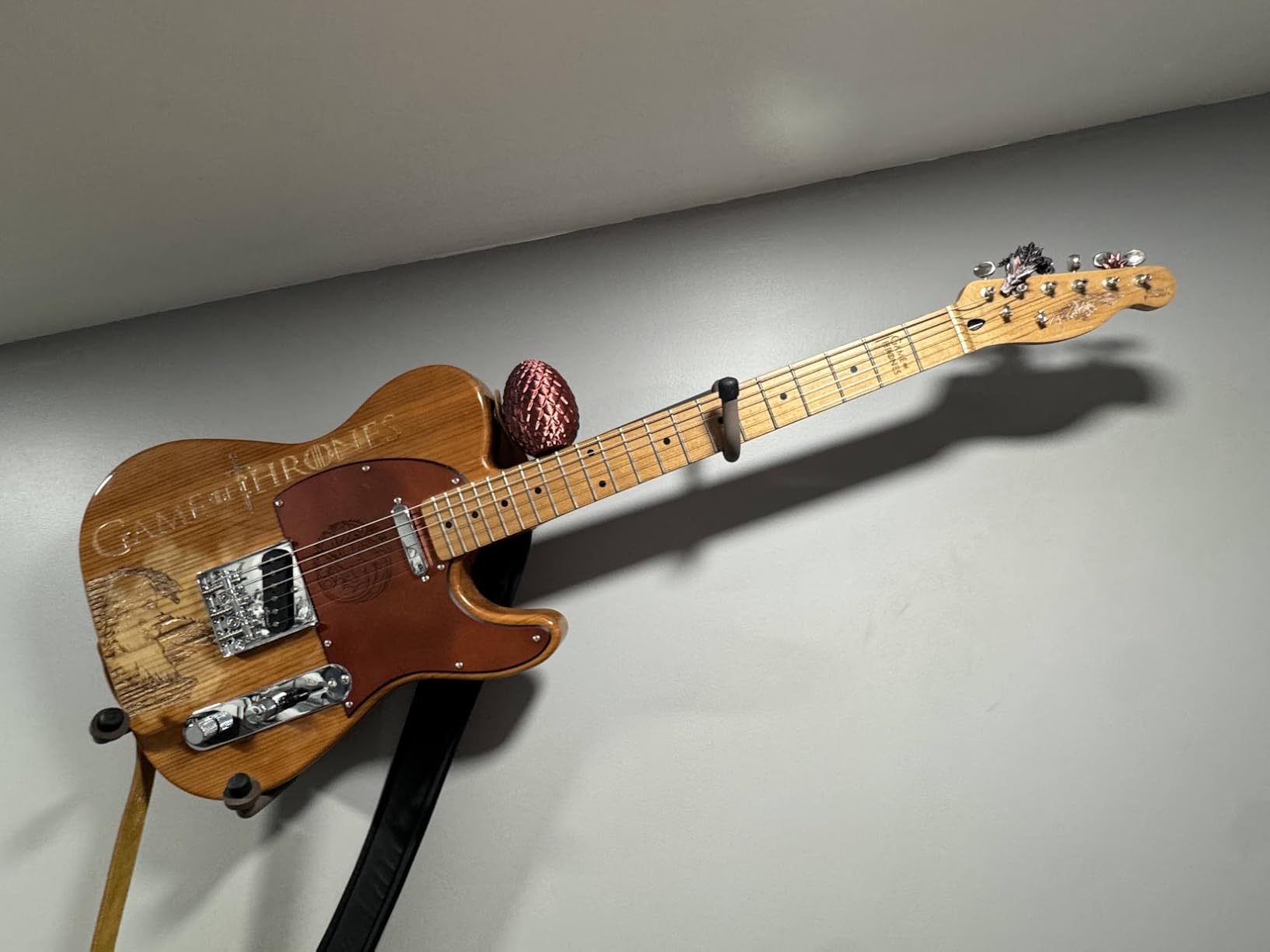 String Swing CC151-LPN-FW Horizontal Low-Profile Narrow-Body Guitar Holder for Flat Wall Mount - 1 Piece Unit customer photo 2