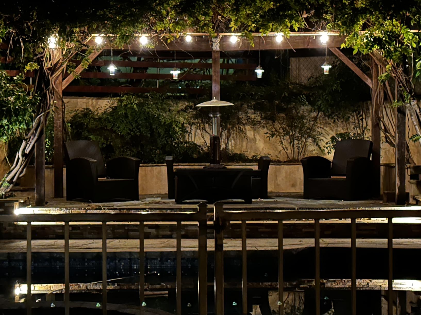 Brightown Outdoor String Lights, 29FT G40 LED IP65 Waterproof Patio Lights customer photo 2