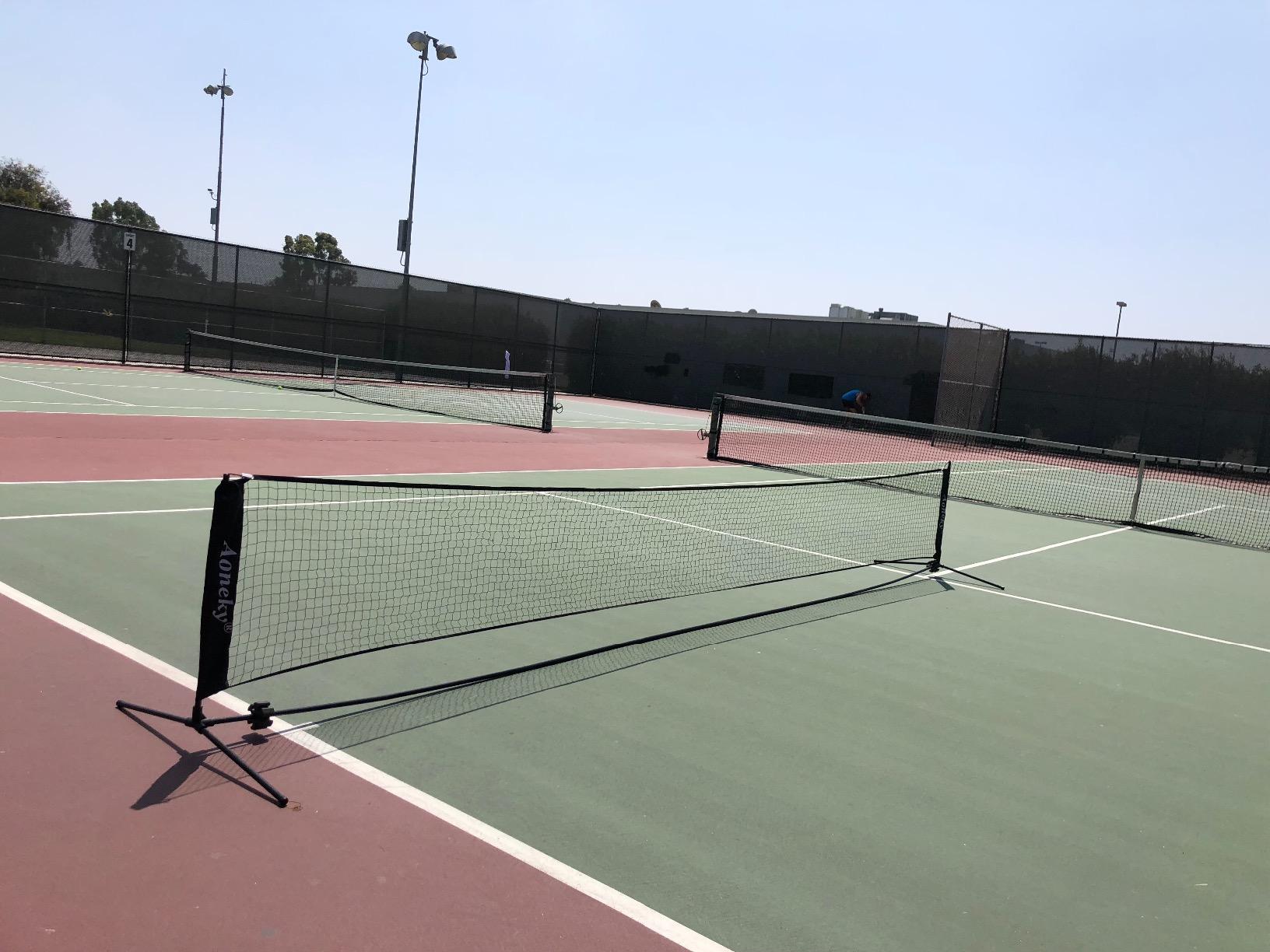 Aoneky Mini Portable Tennis Net for Driveway - Kids Soccer Tennis Net - Pickleball Net customer photo 1