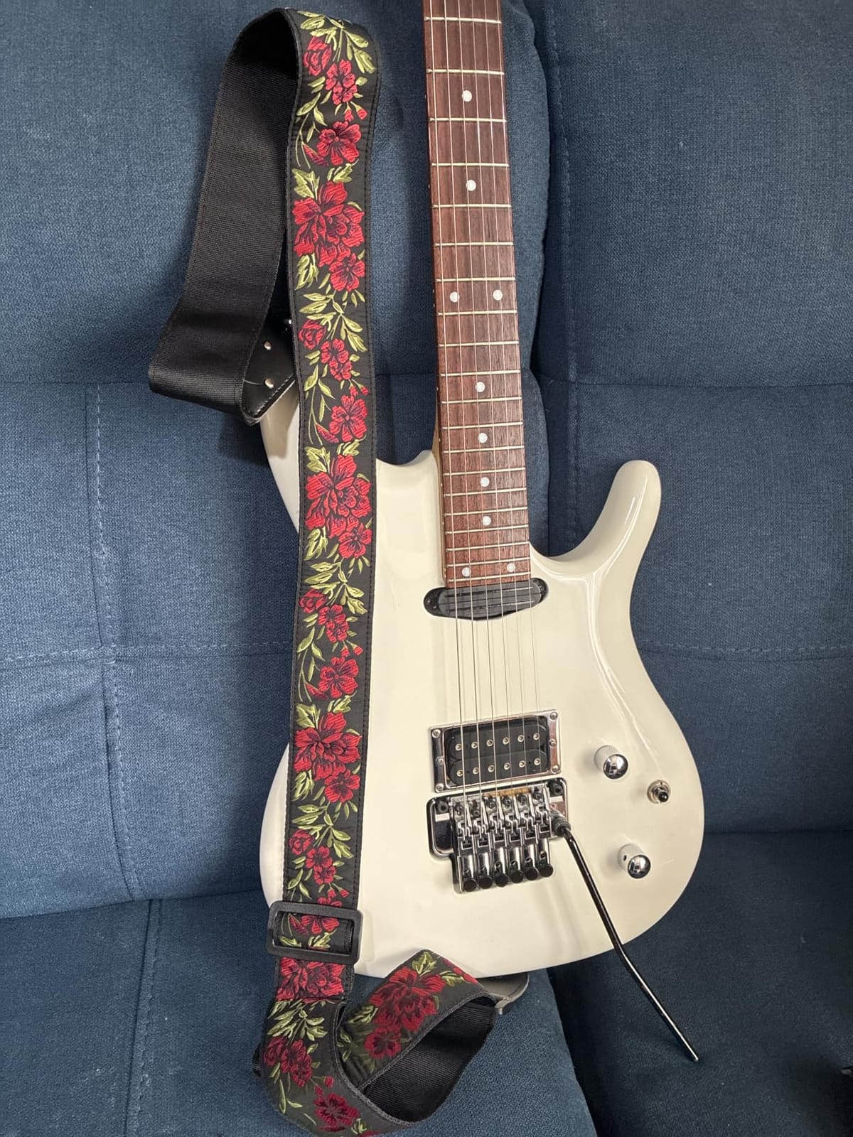 Art Tribute Guitar Strap For Acoustic, Electric and Bass Guitars, Adjustable Padded Leather Ends Guitar Straps For Men and Women, Includes 2 Picks, Strap Locks and Strap Button, Blue customer photo 1