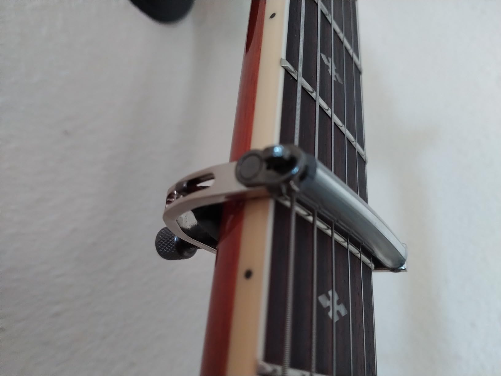 Paige 6-String Guitar Capo – Nickel, Proudly Made in the USA – Adjustable Tension, Ultra-Thin Design – Fits Standard Acoustic Guitars customer photo 1