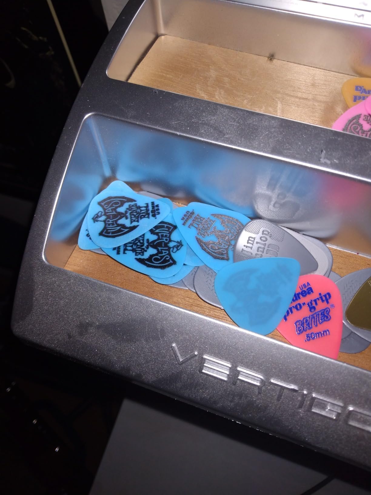 Ernie Ball Everlast Guitar Picks, Blue .48mm, 12-pack (P09181) customer photo 2