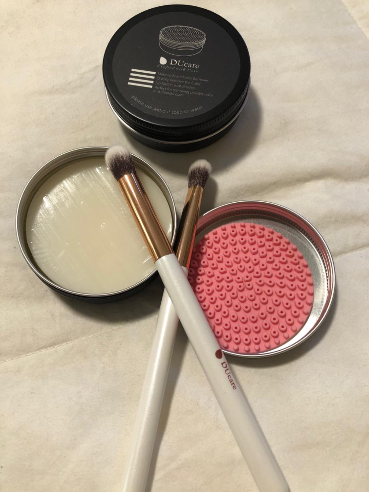 DUcare Makeup Brush Cleaner Makeup Brushes Solid Soap Cleanser with Color Removal Sponge Brush Cleaning Mat, Silicone Makeup Cleaning Cosmetic Cleaner Blenders Shampoo Removes Shadow Color customer photo 2